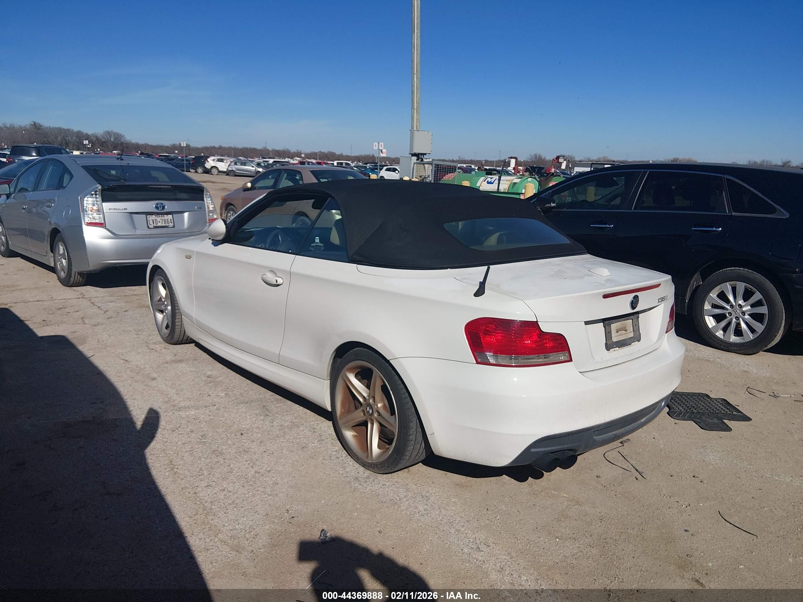 2008 Bmw 135i   White vin: WBAUN93538VF54808