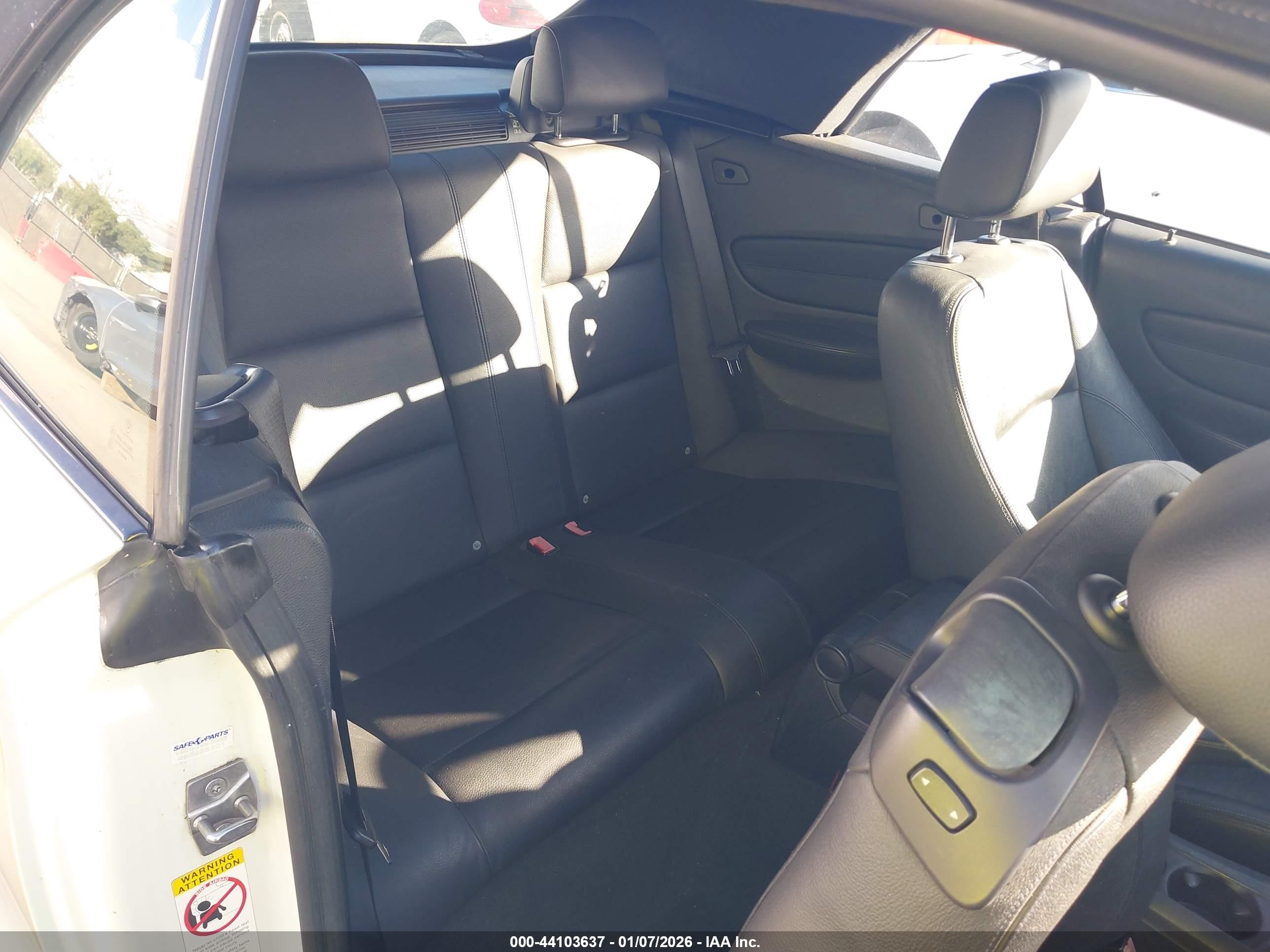 2009 Bmw 135i   White vin: WBAUN93579VK40626