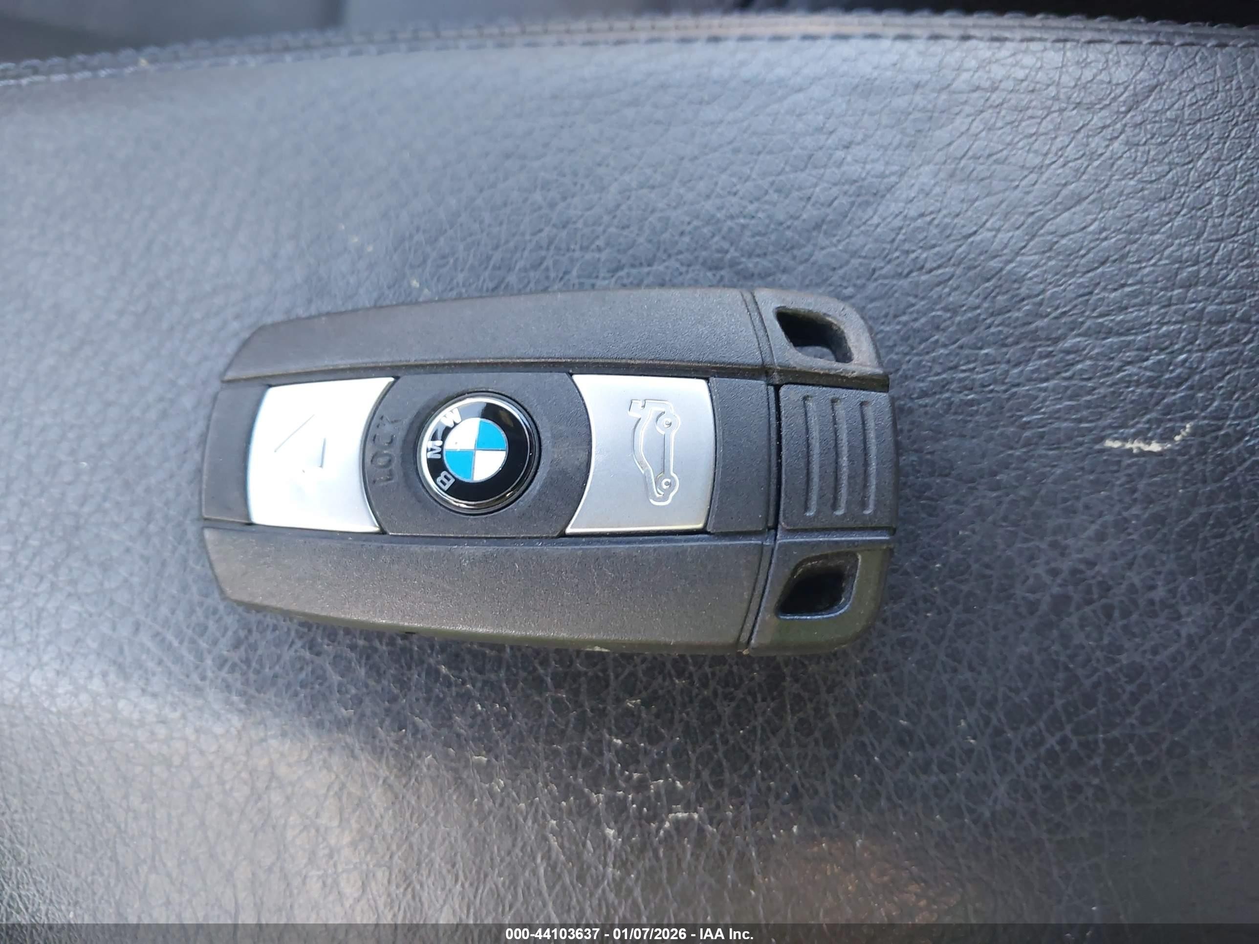 2009 Bmw 135i   White vin: WBAUN93579VK40626