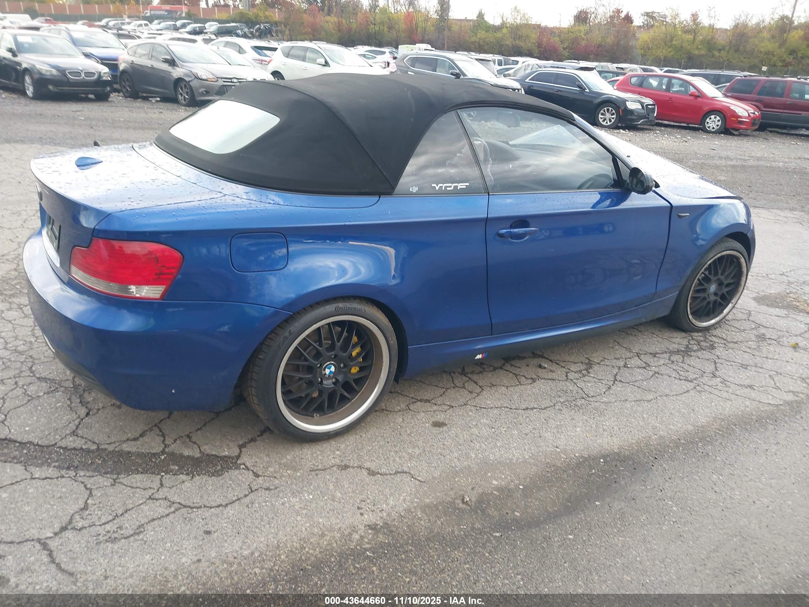 2009 Bmw 135i   Blue vin: WBAUN93579VK41016