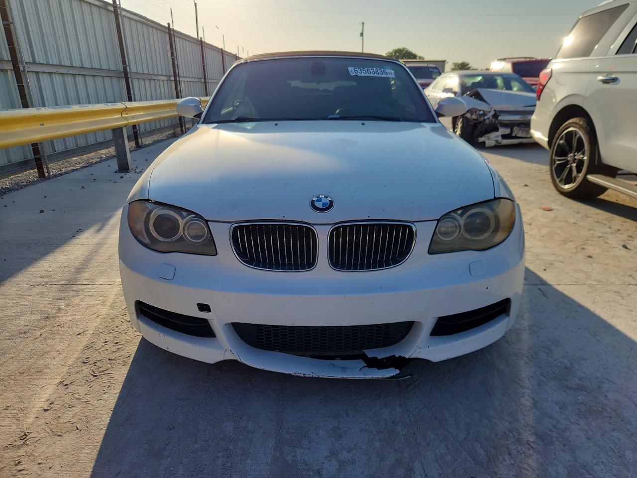 2009 Bmw 135 I Белый vin: WBAUN93589VK41199