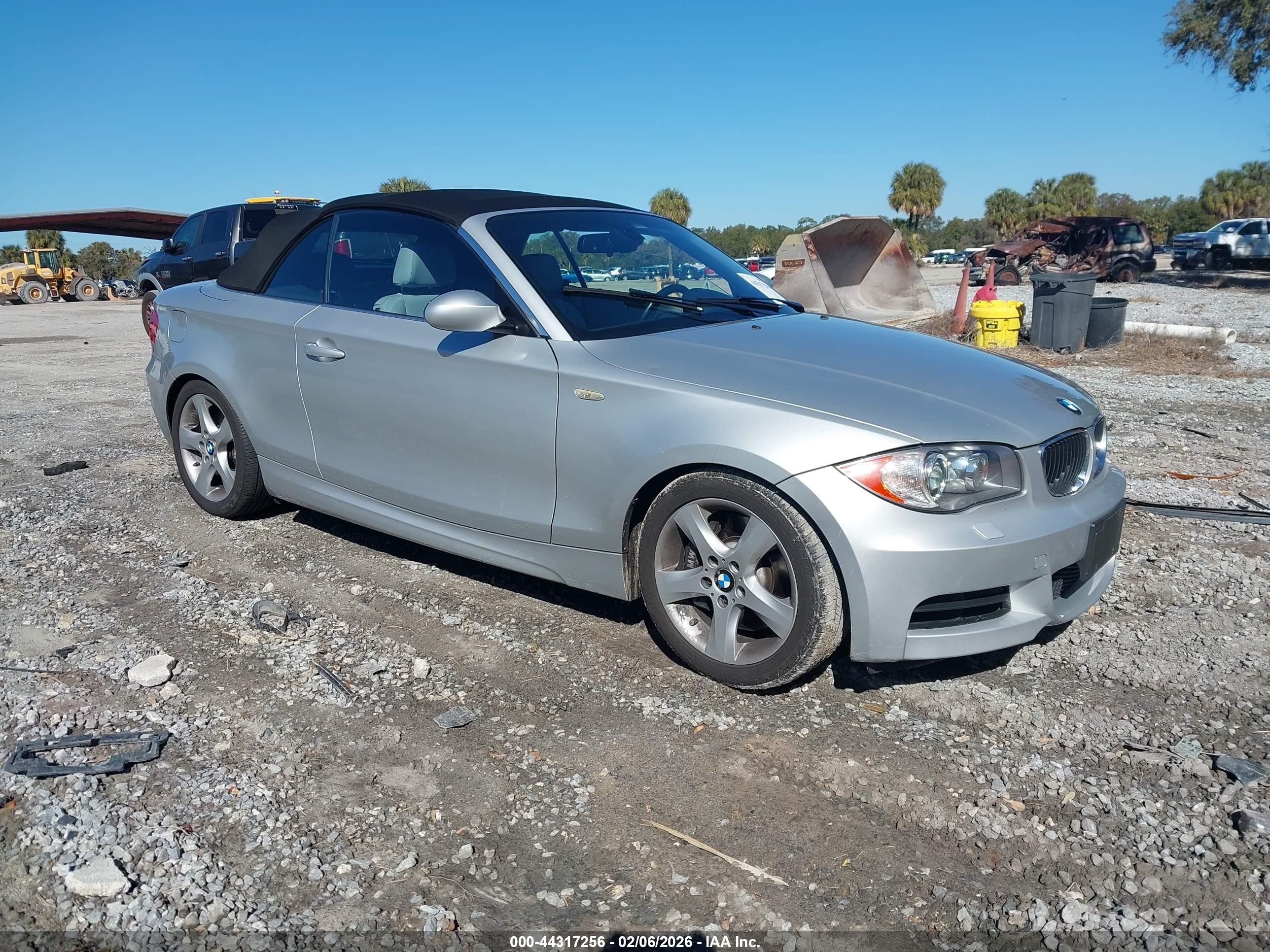 2009 Bmw 135i   Silver vin: WBAUN93599VK40112
