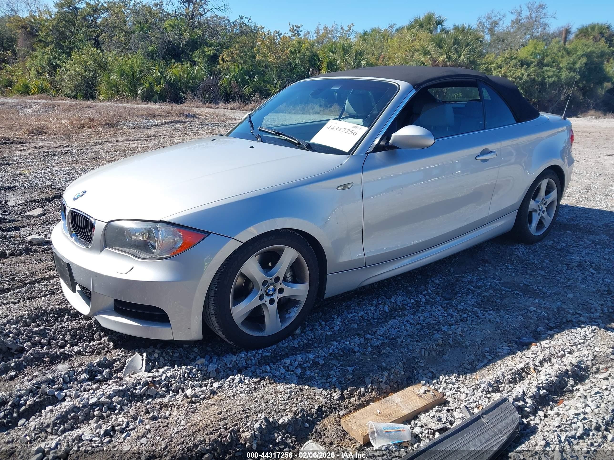 2009 Bmw 135i   Silver vin: WBAUN93599VK40112