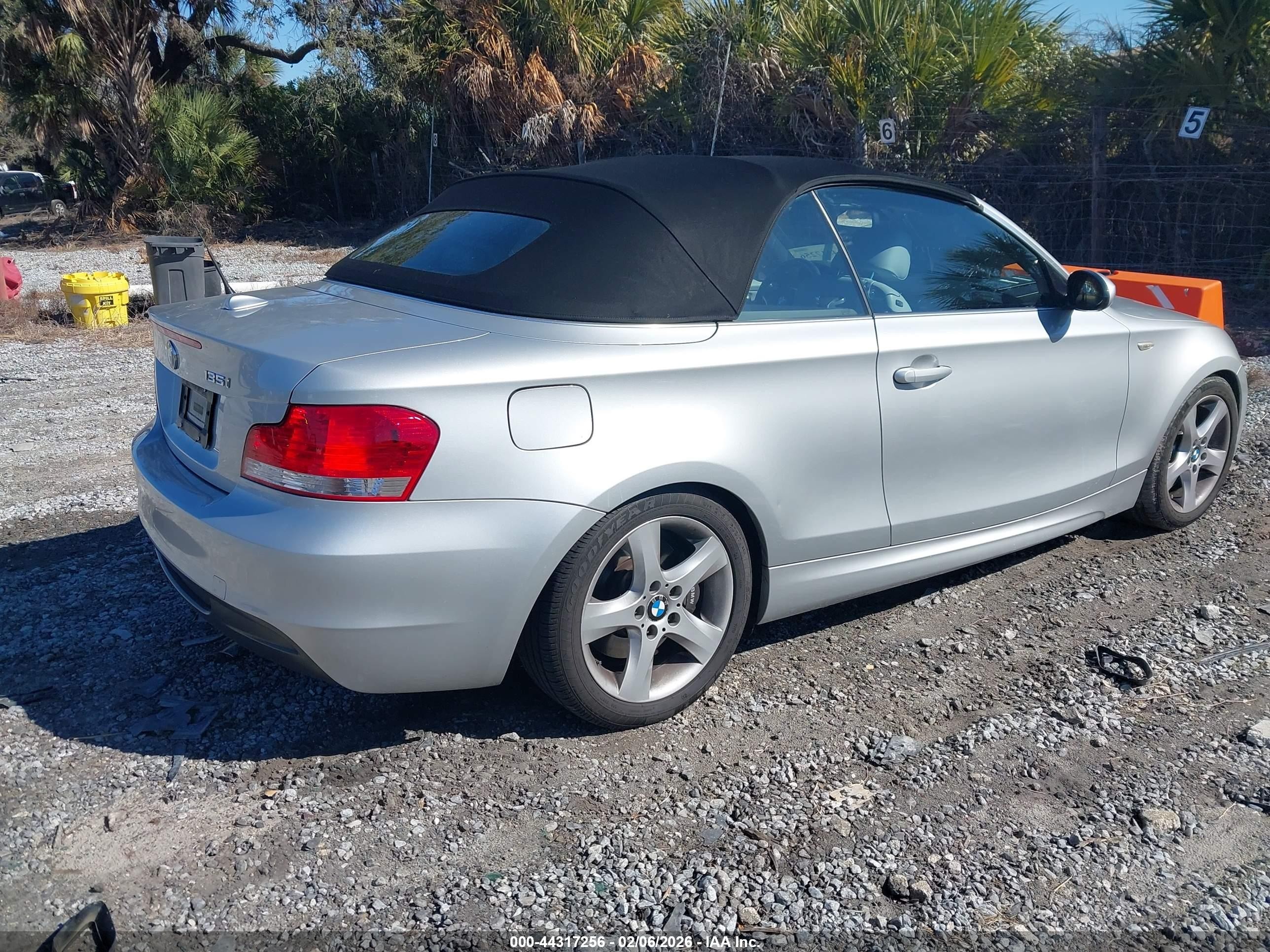 2009 Bmw 135i   Silver vin: WBAUN93599VK40112