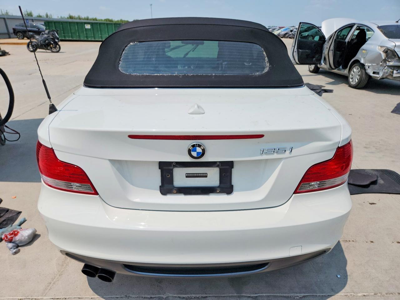 2010 Bmw 135 I White vin: WBAUN9C57AVK41781