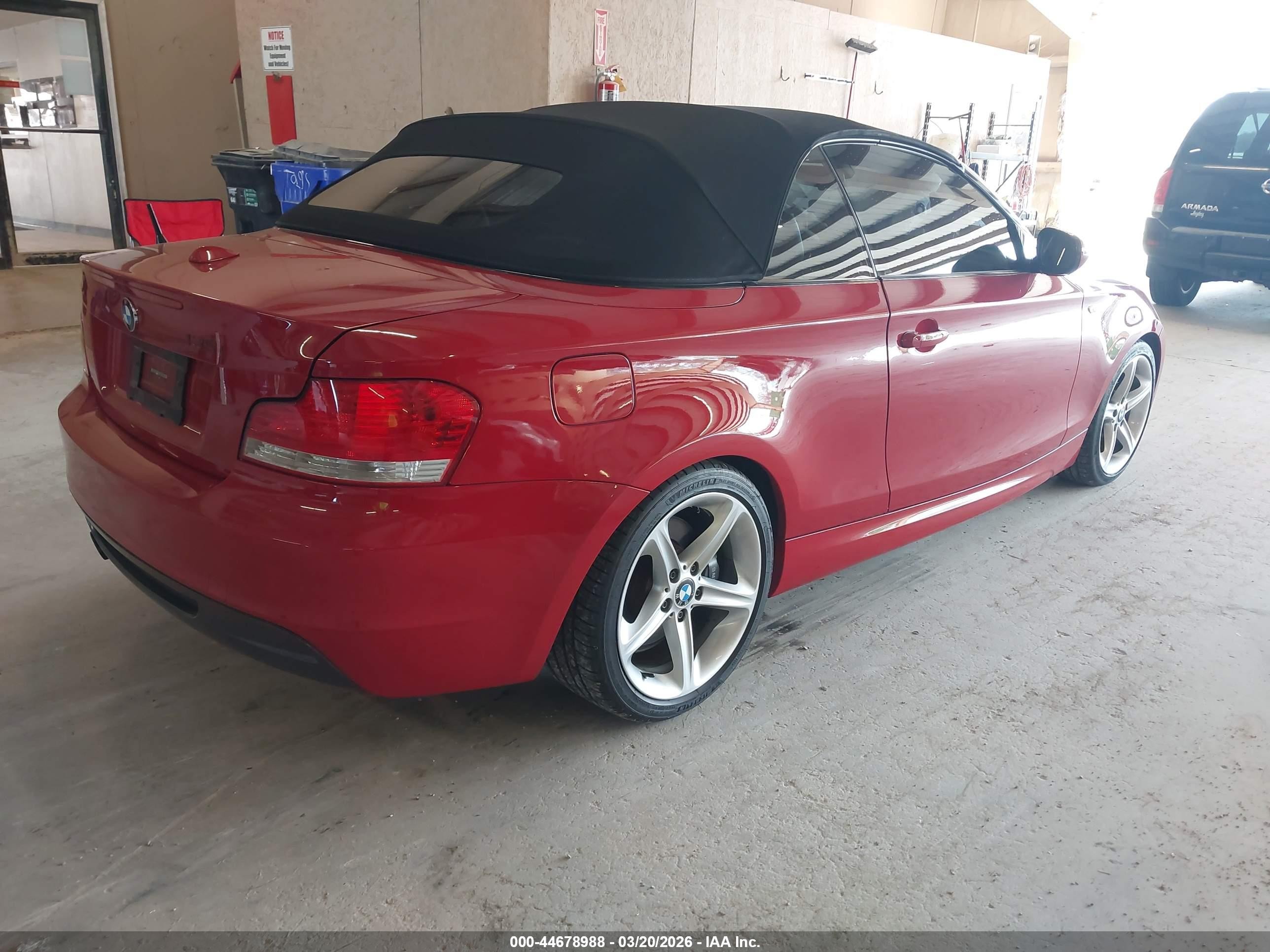 2010 Bmw 135i   Red vin: WBAUN9C58AVK41594