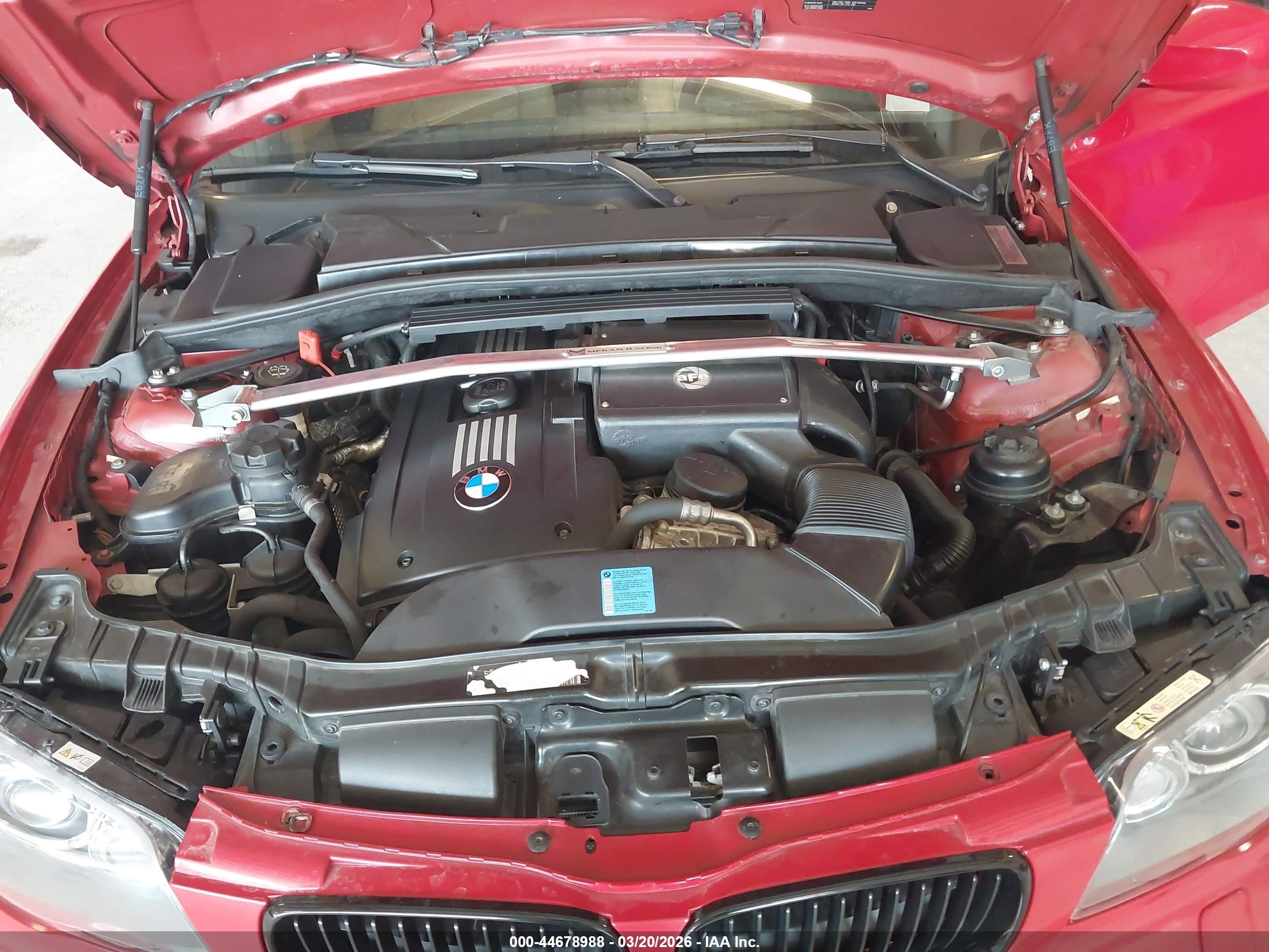 2010 Bmw 135i   Red vin: WBAUN9C58AVK41594