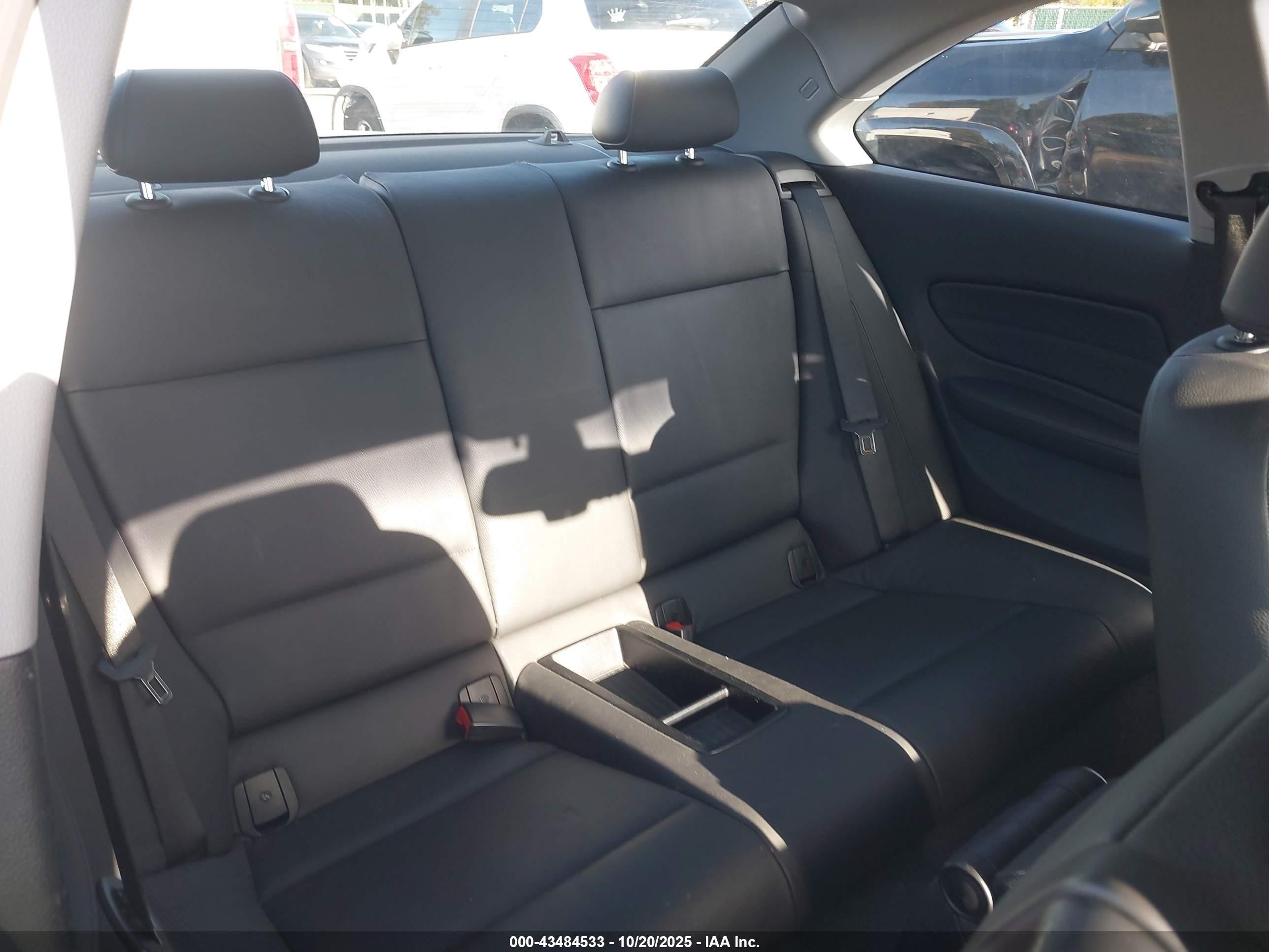 2009 Bmw 128i   Silver vin: WBAUP73509VK76334