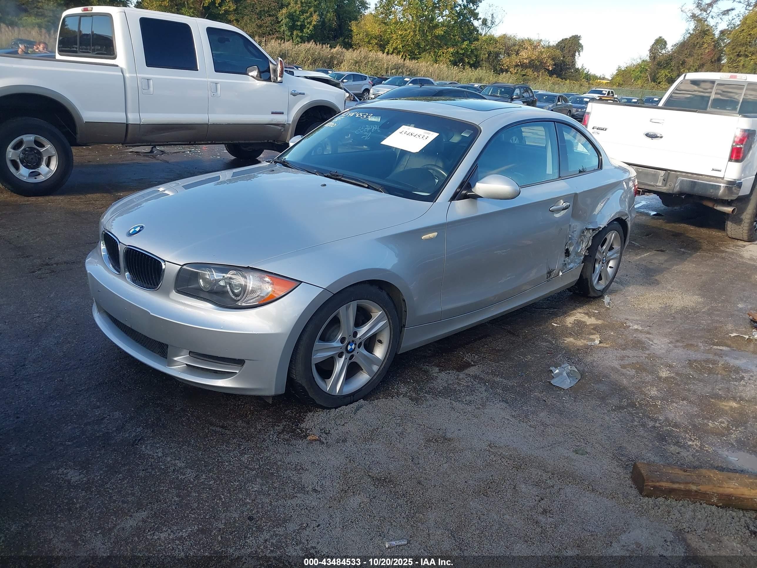 2009 Bmw 128i   Silver vin: WBAUP73509VK76334