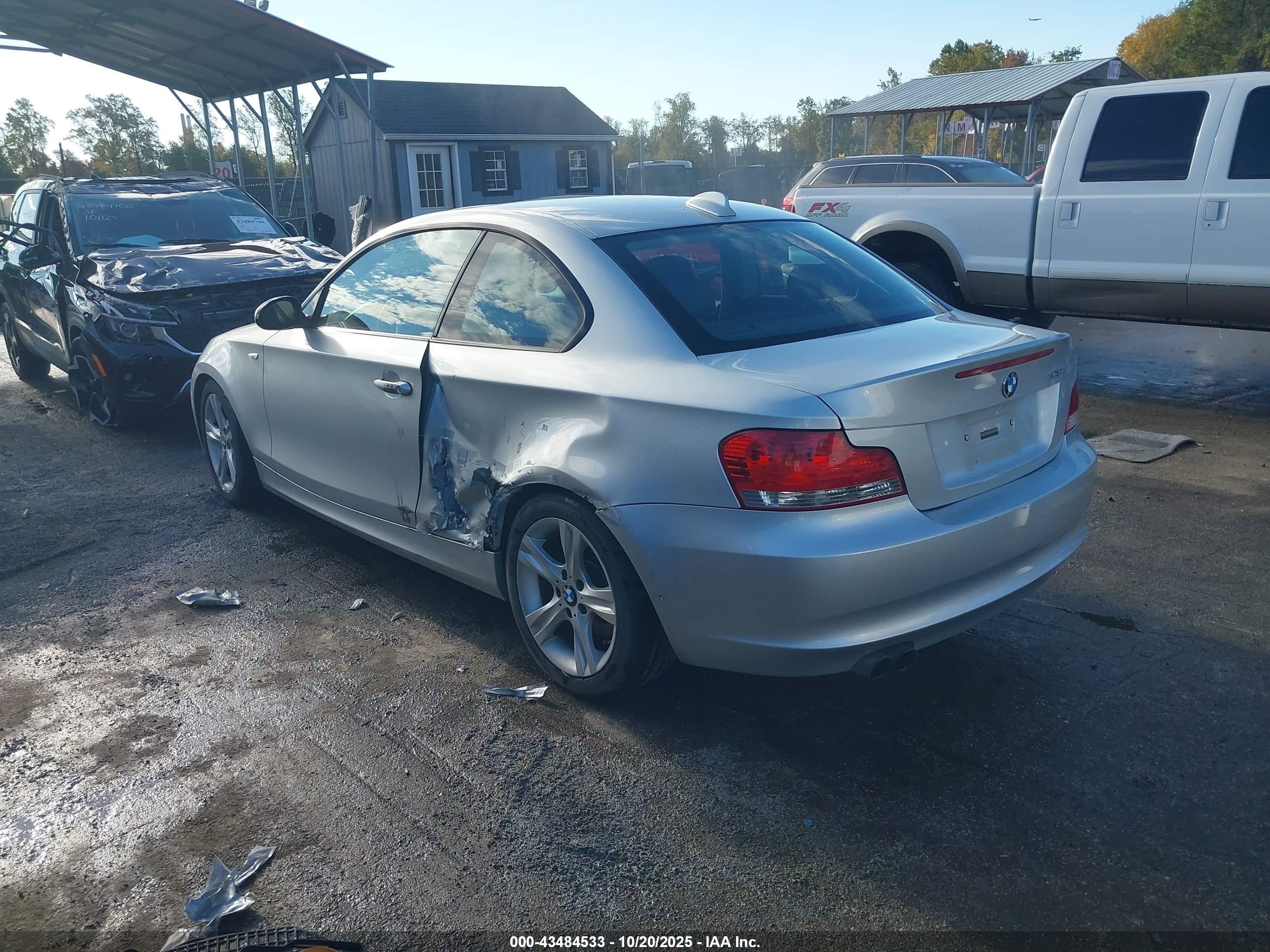2009 Bmw 128i   Silver vin: WBAUP73509VK76334