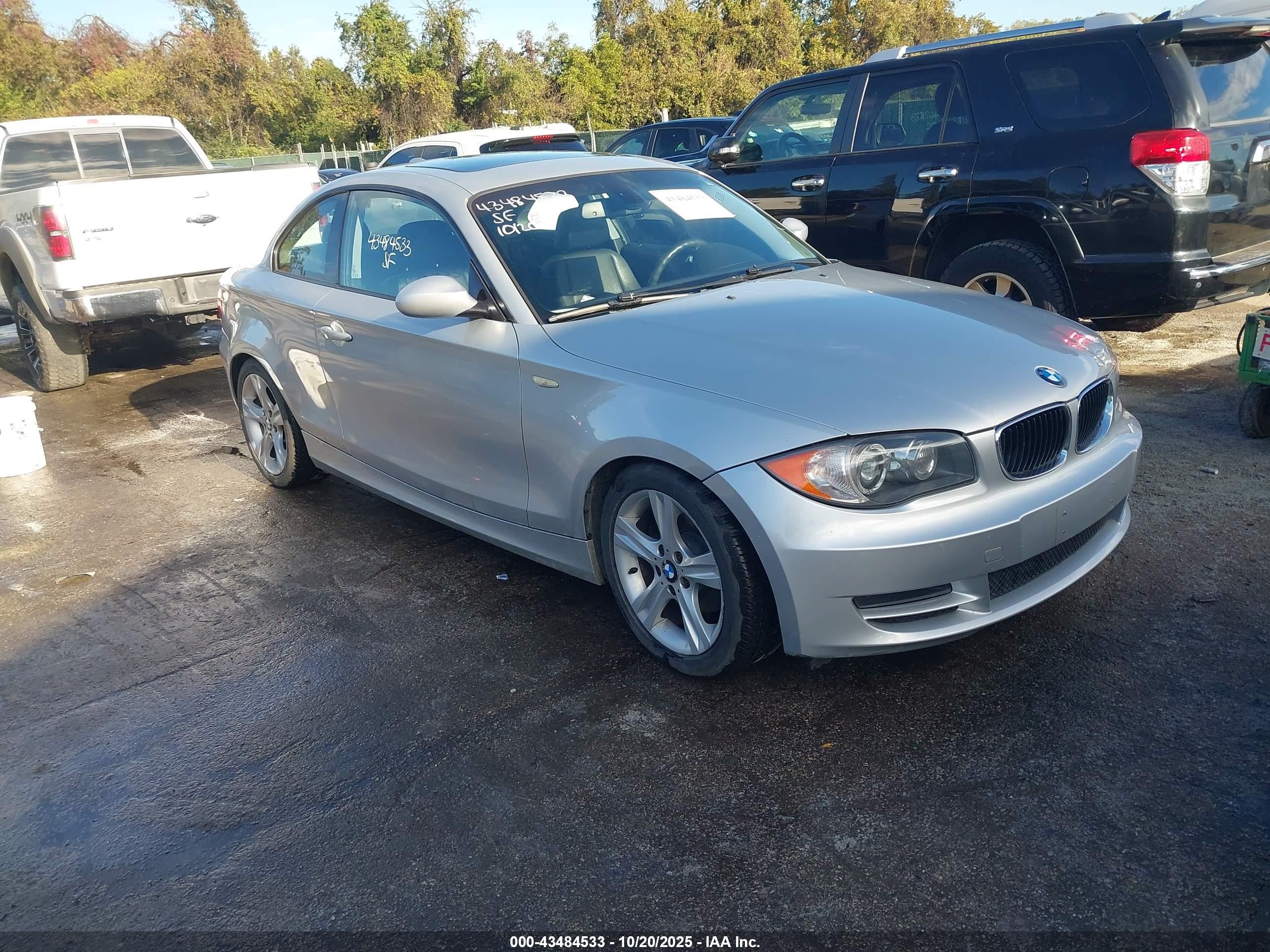 2009 Bmw 128i   Silver vin: WBAUP73509VK76334