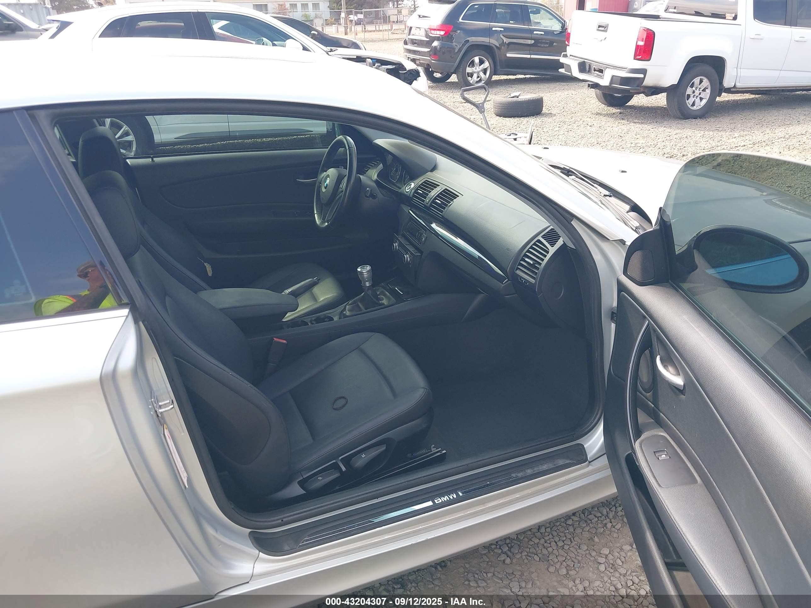 2008 Bmw 128i   Silver vin: WBAUP73538VF06322