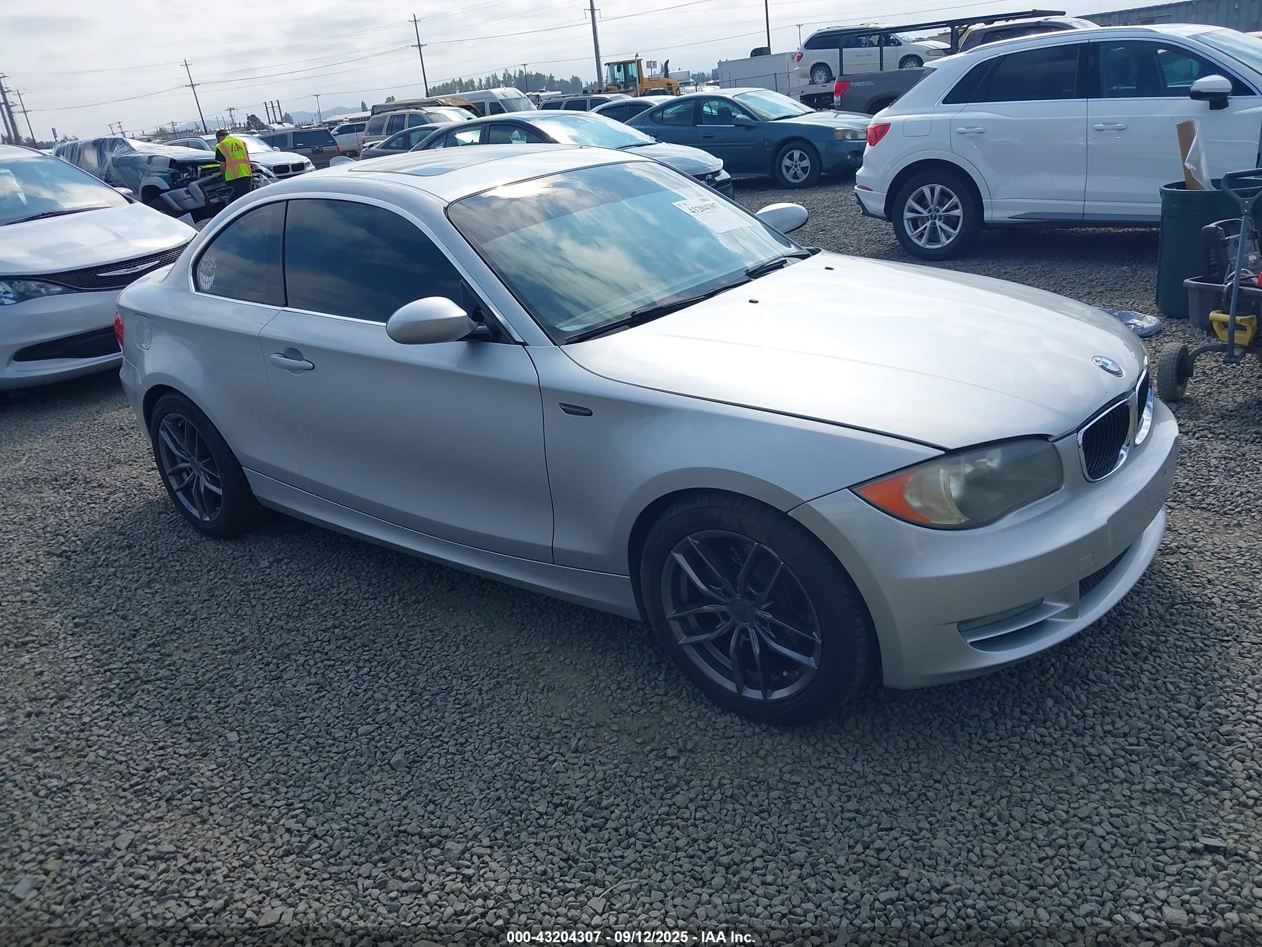 2008 Bmw 128i   Silver vin: WBAUP73538VF06322