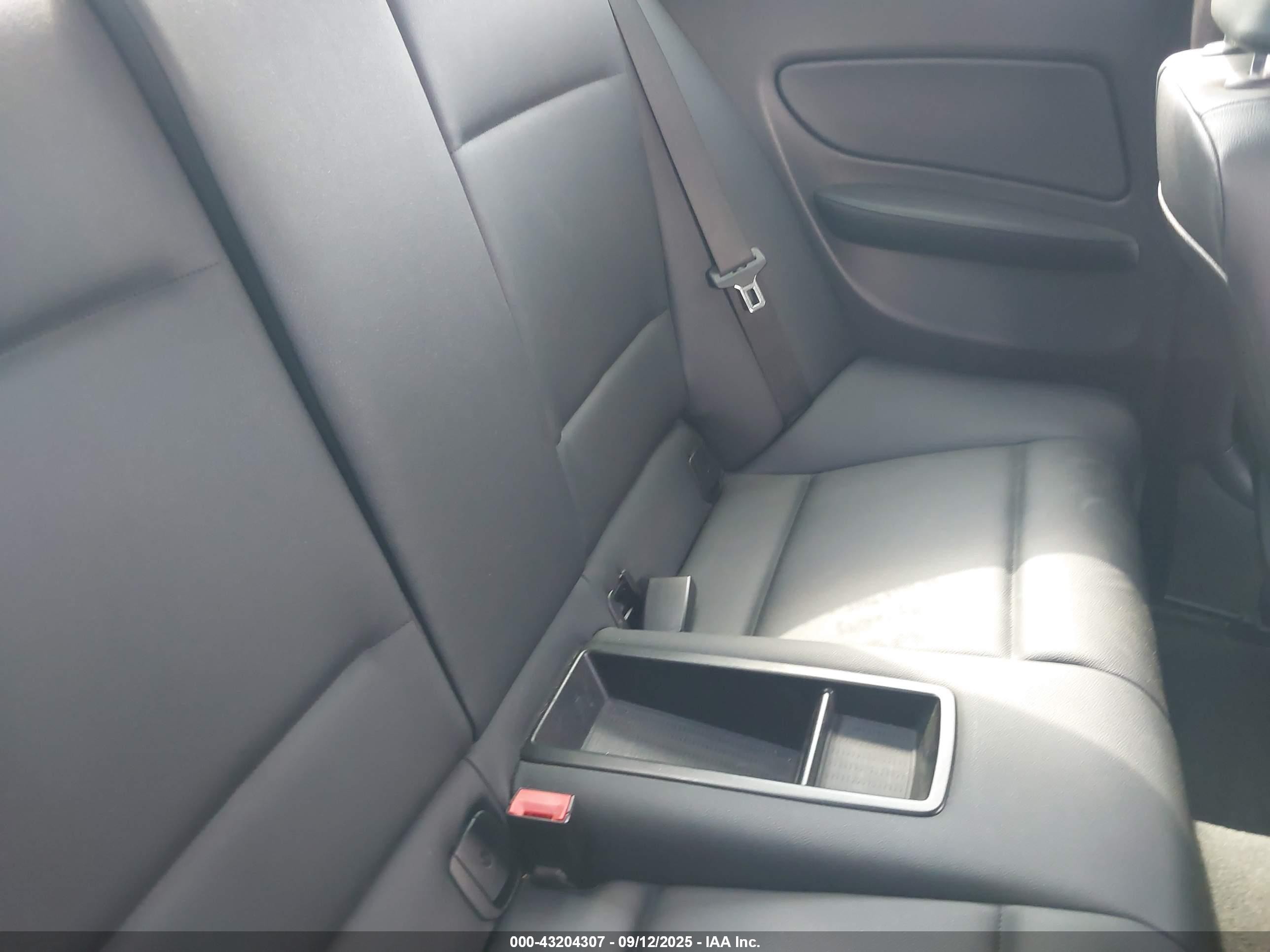 2008 Bmw 128i   Silver vin: WBAUP73538VF06322