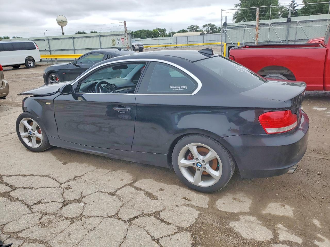 2009 Bmw 128 I Черный vin: WBAUP73539VK75937