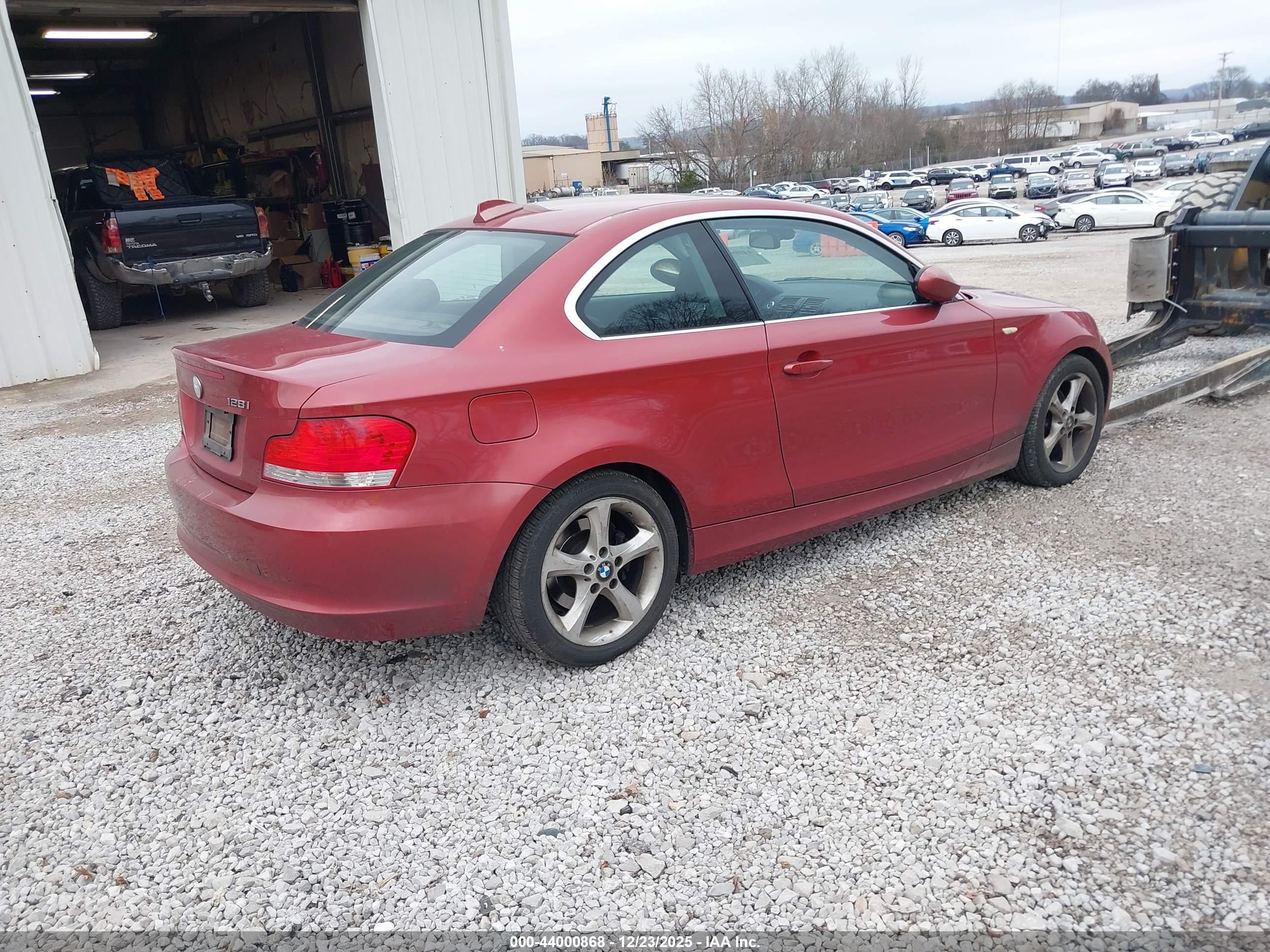 2008 Bmw 128i   Orange vin: WBAUP73548VF08158
