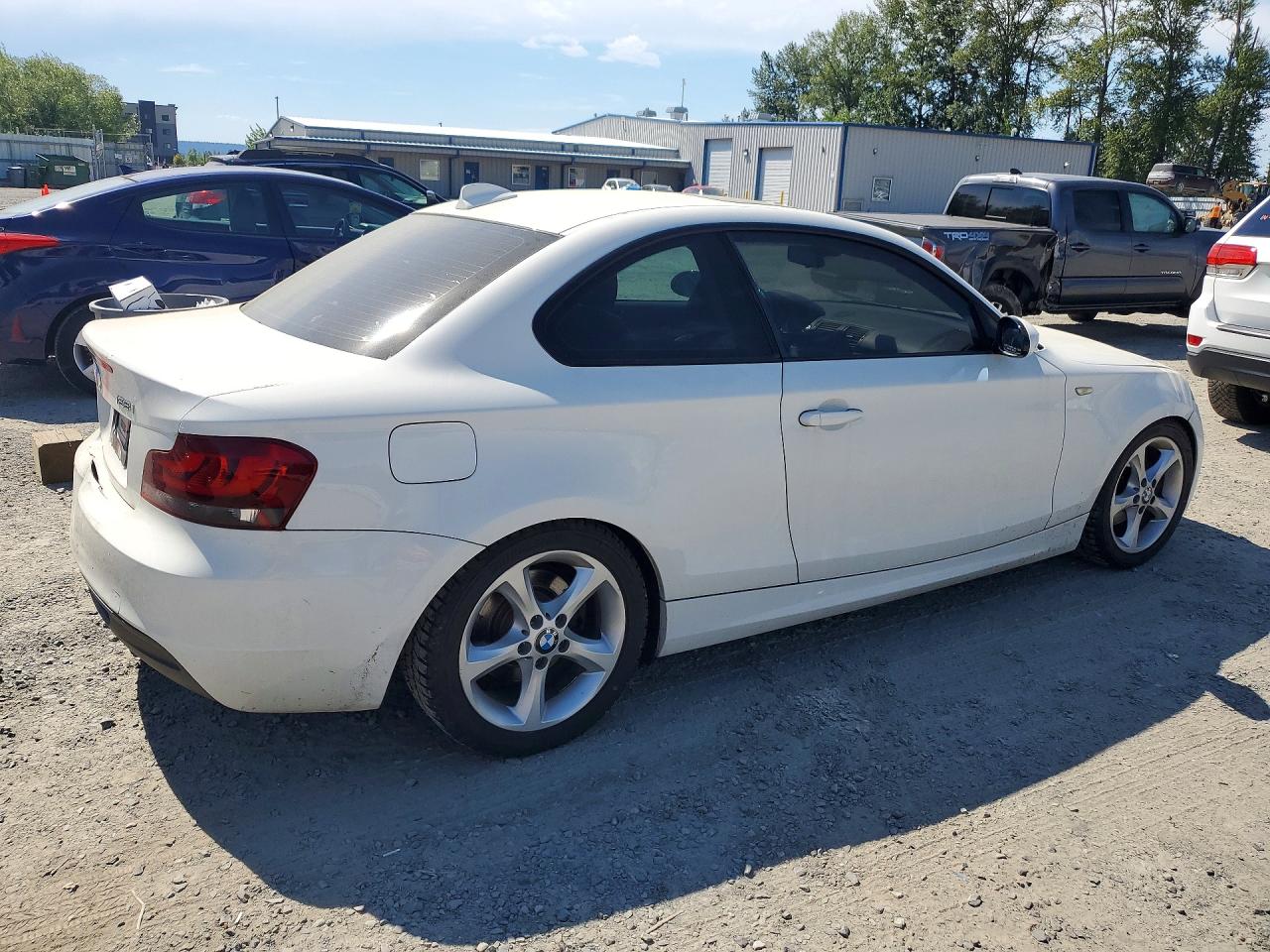 2009 Bmw 128 I White vin: WBAUP73559VF07067