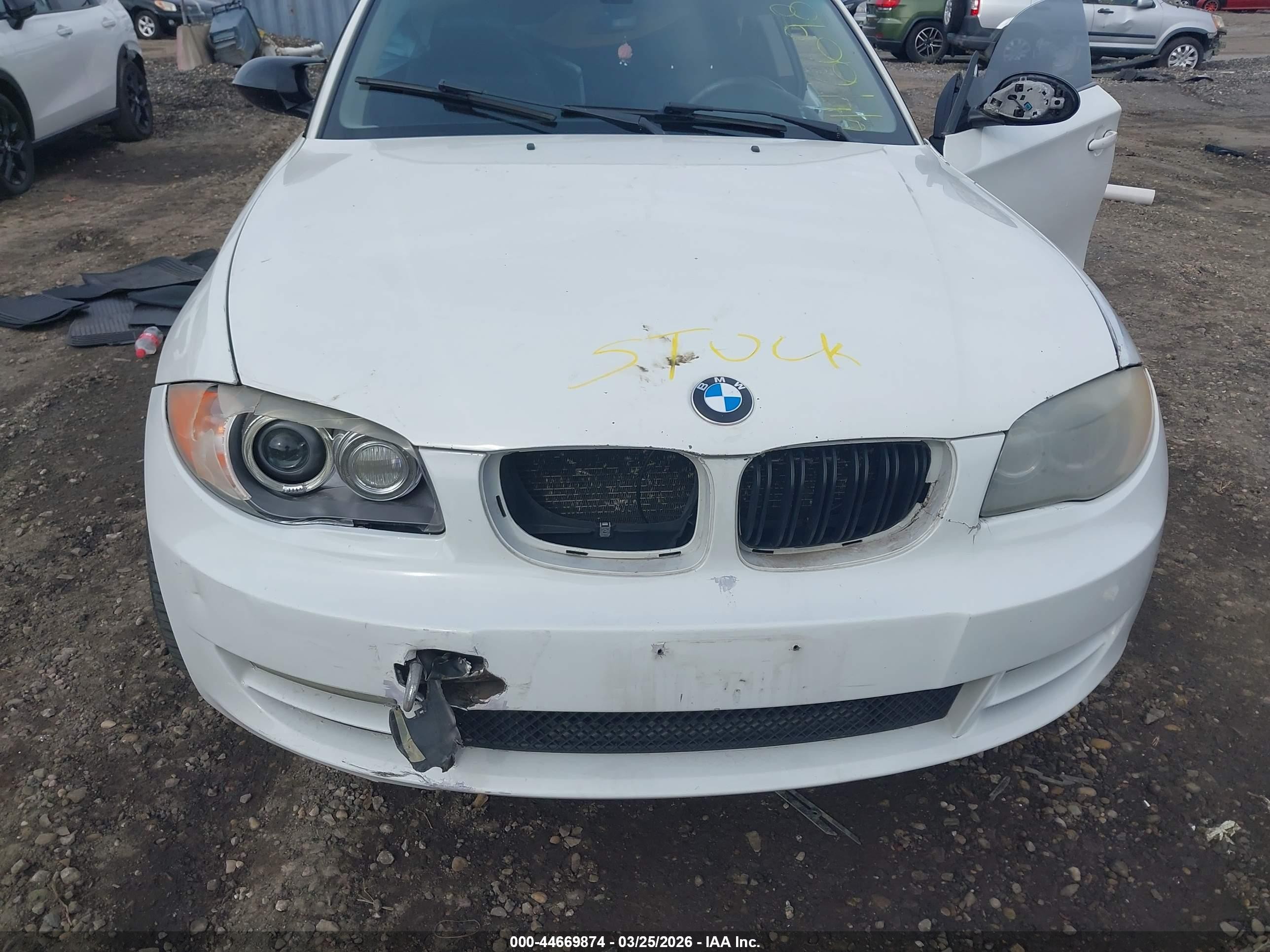 2009 Bmw 128i   White vin: WBAUP73559VK75017