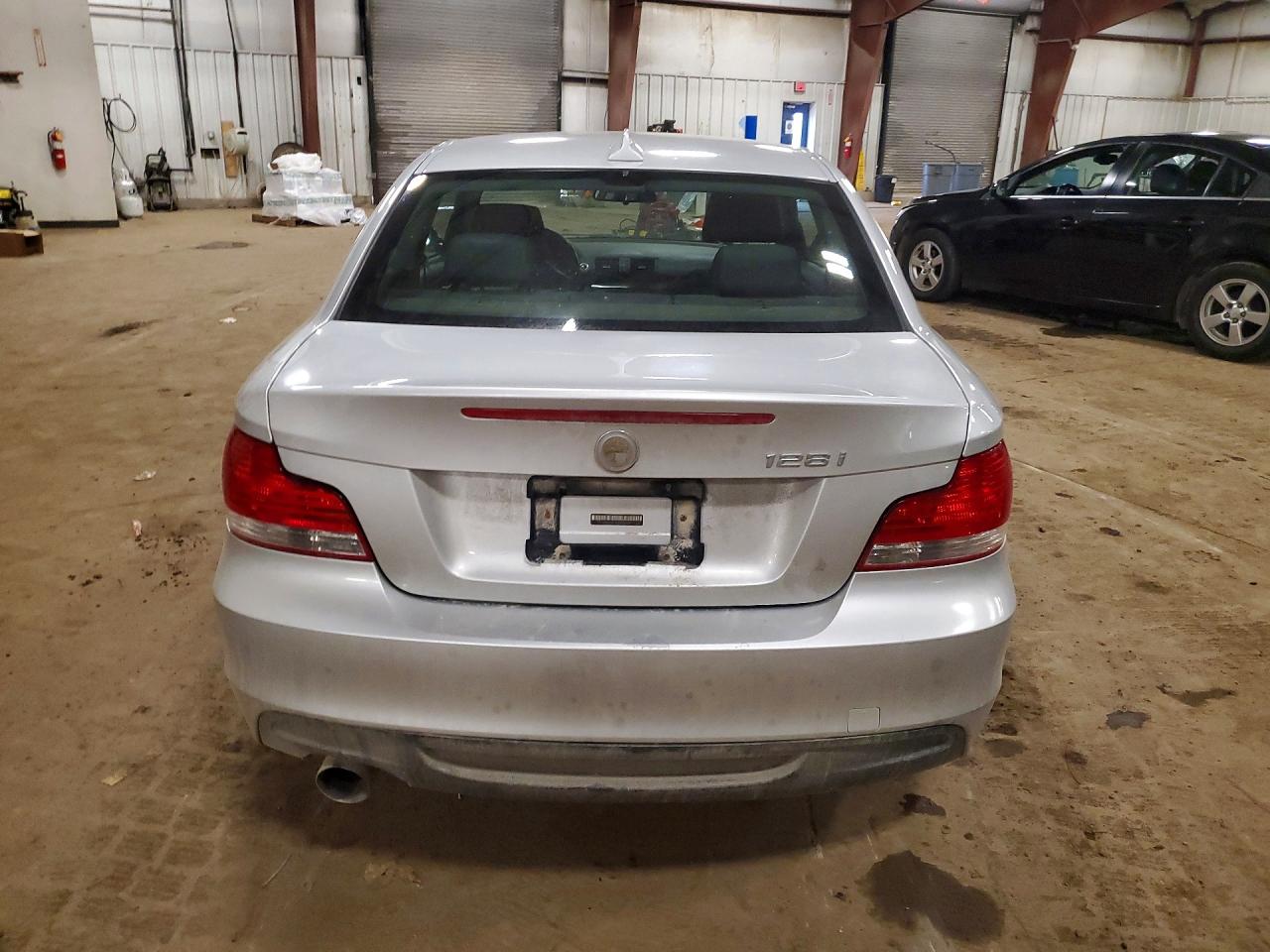 2008 Bmw 128 I Silver vin: WBAUP73568VF09411