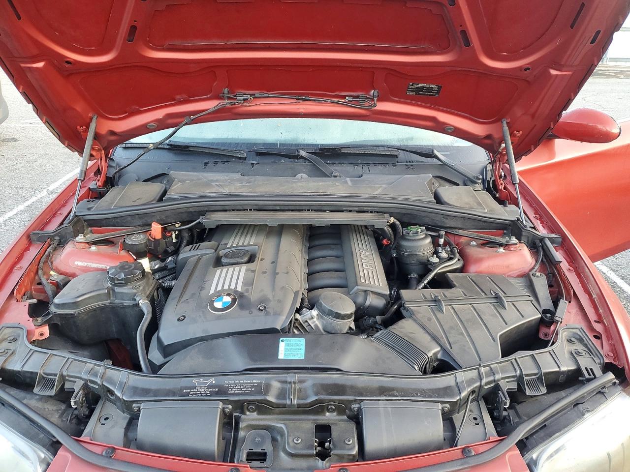 2008 Bmw 128 I Red vin: WBAUP73588VF08468