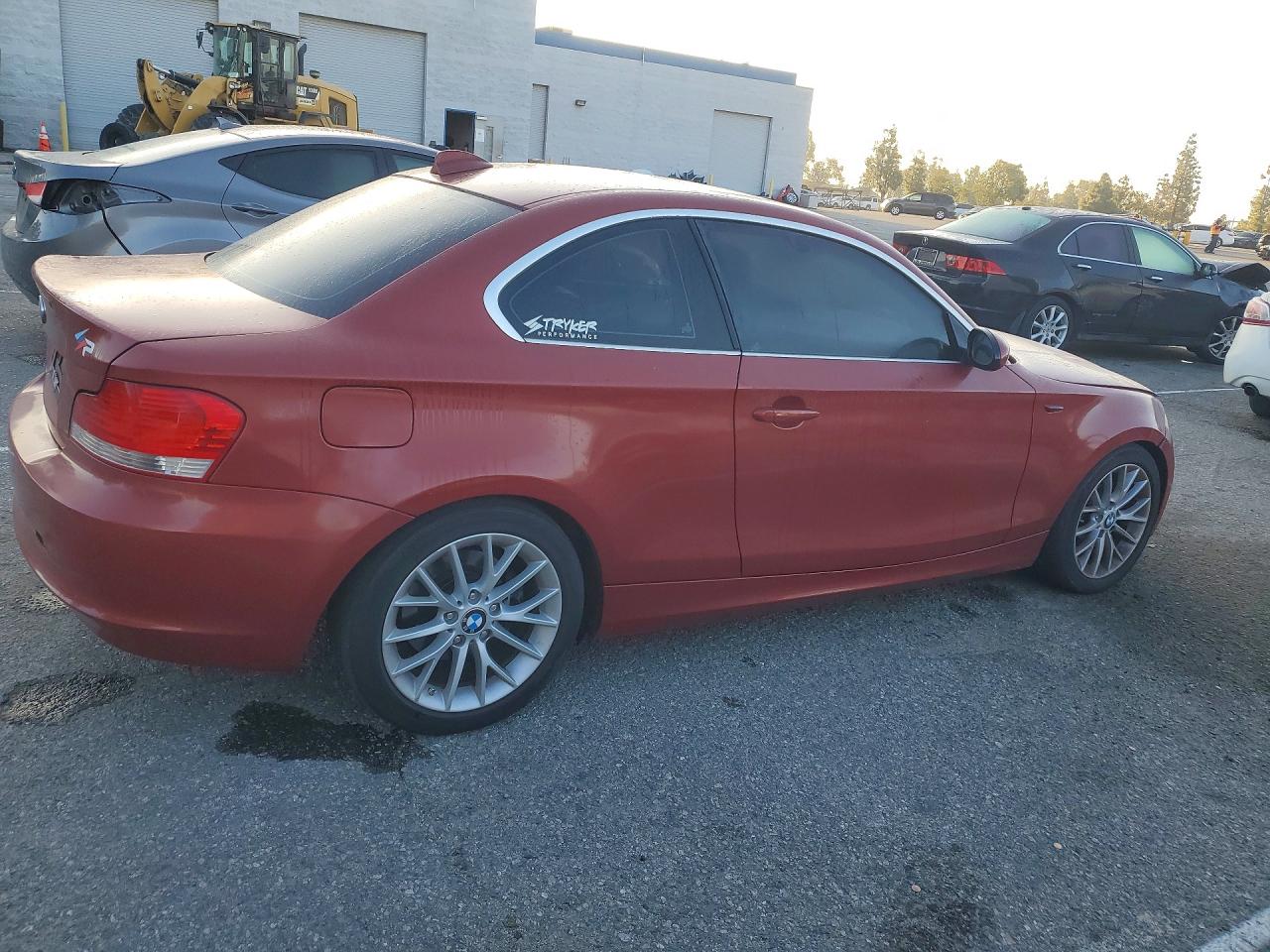 2008 Bmw 128 I Red vin: WBAUP73588VF08468