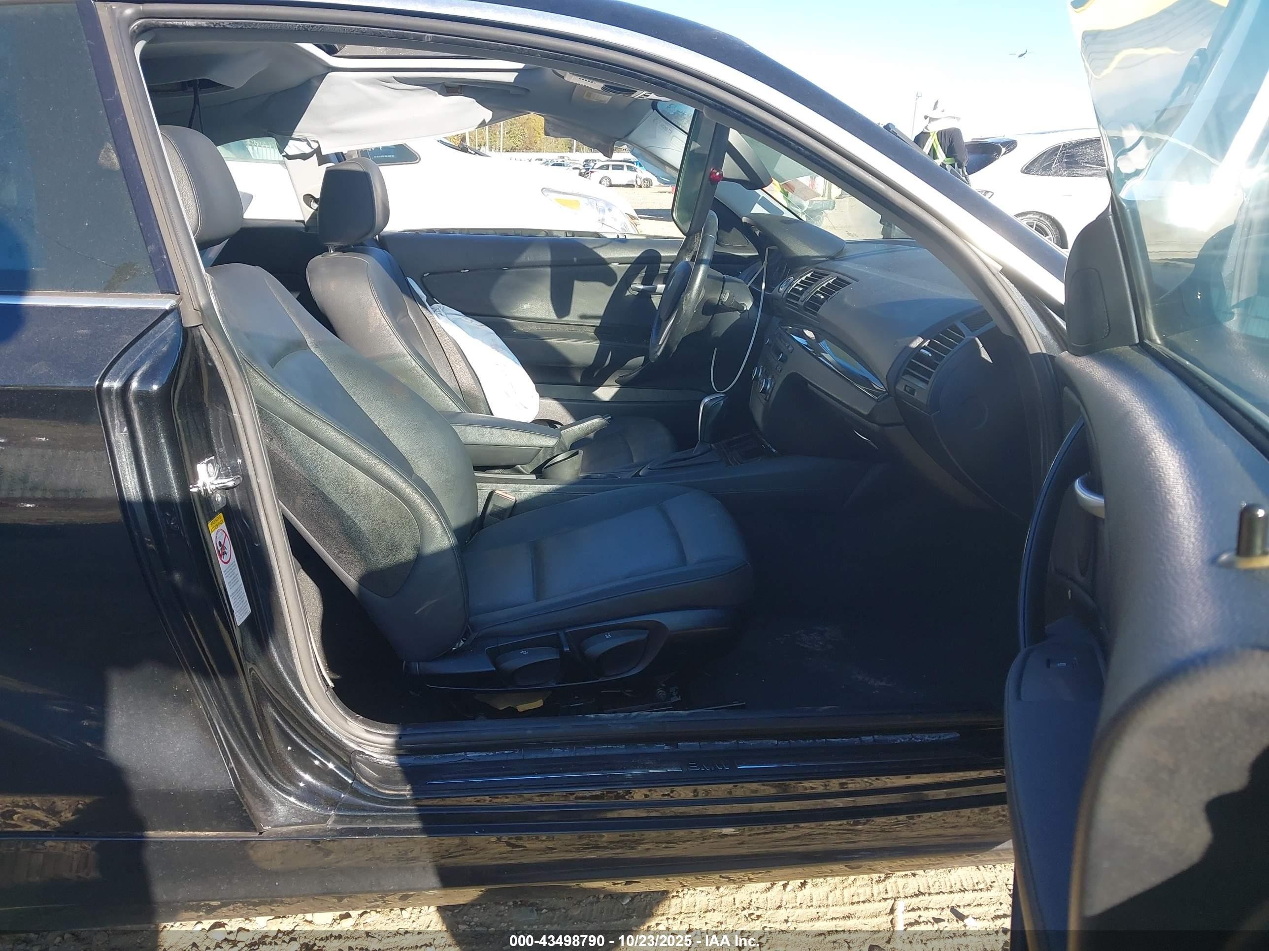 2009 Bmw 128i   Black vin: WBAUP73589VK74623