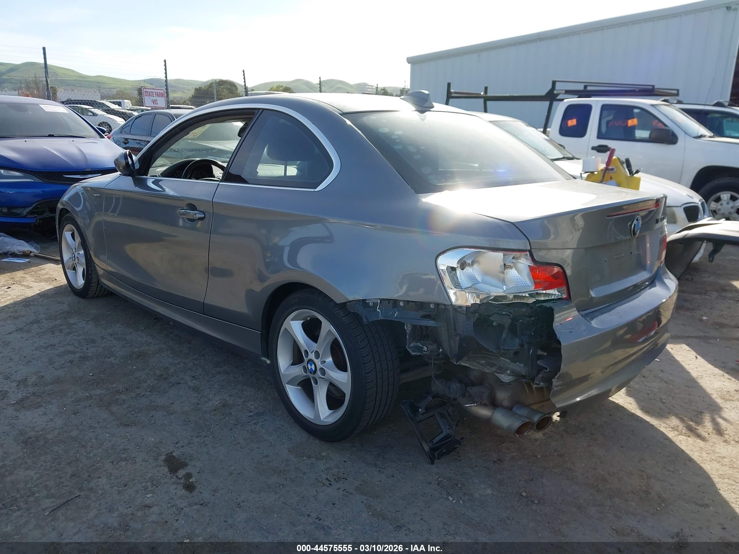 2009 Bmw 128i   Серый vin: WBAUP73589VK74721