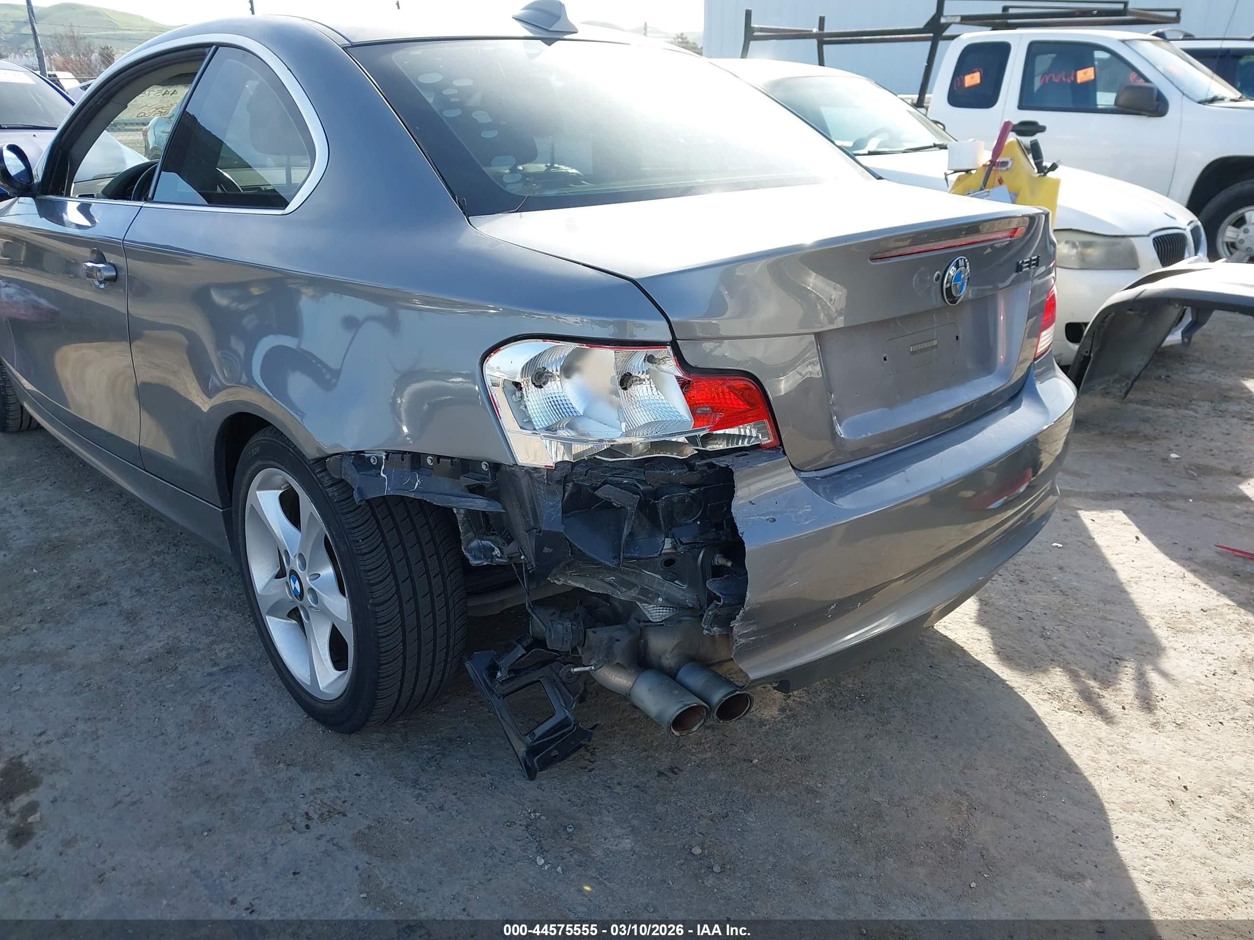 2009 Bmw 128i   Серый vin: WBAUP73589VK74721