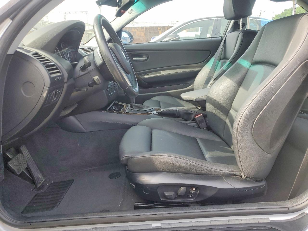 2009 Bmw 128 I Silver vin: WBAUP73589VK75187