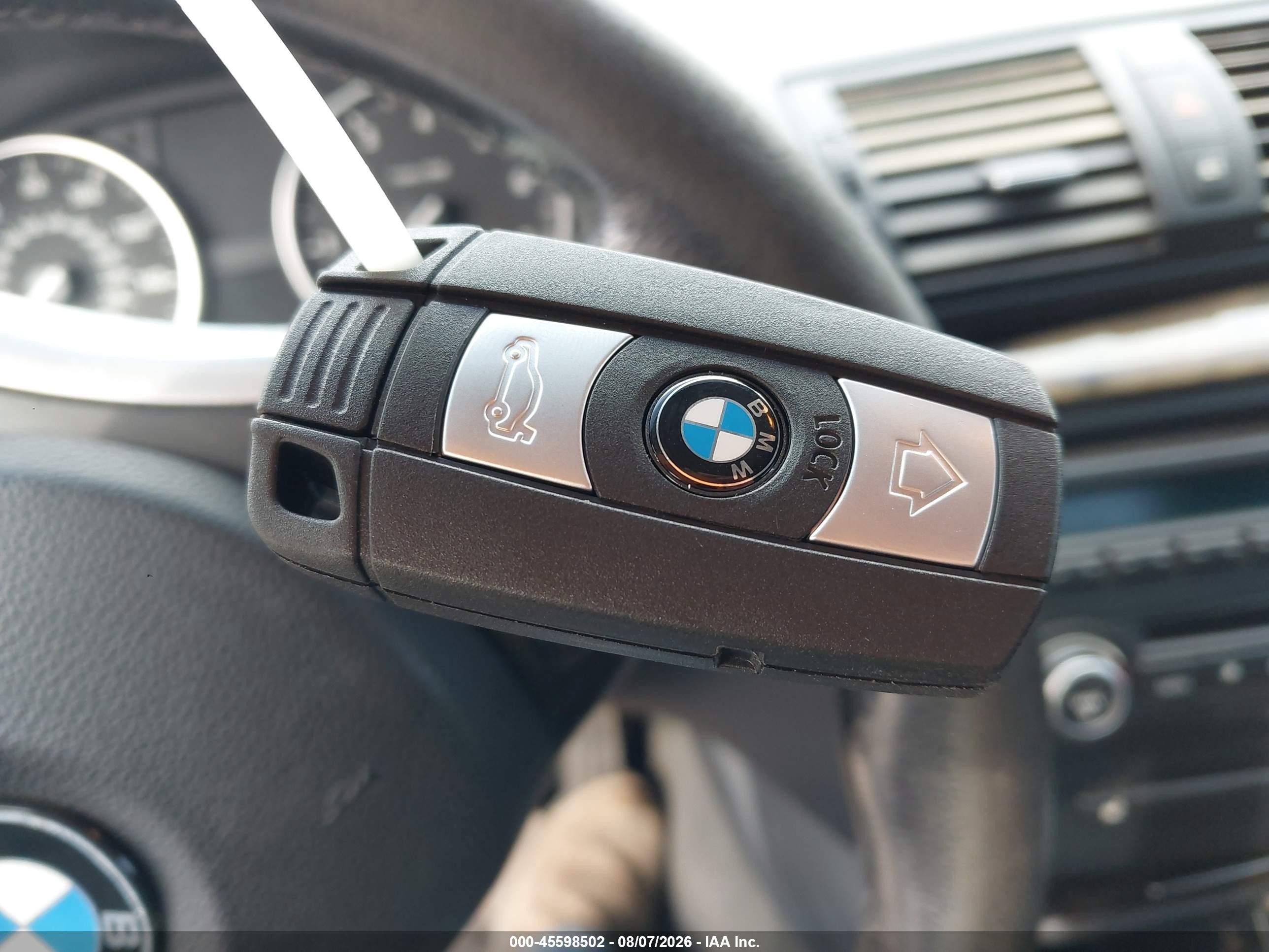 2008 Bmw 128i   Orange vin: WBAUP735X8VF08357