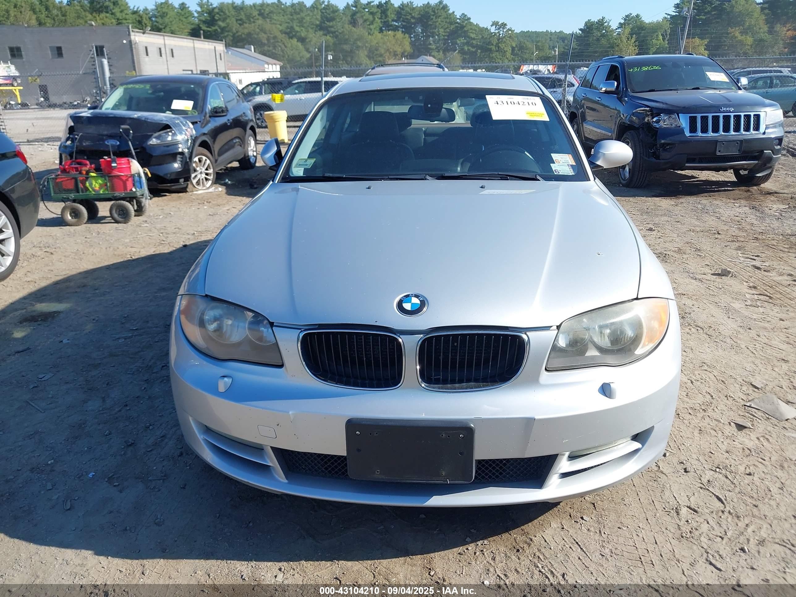 2009 Bmw 128i   Silver vin: WBAUP735X9VF07548