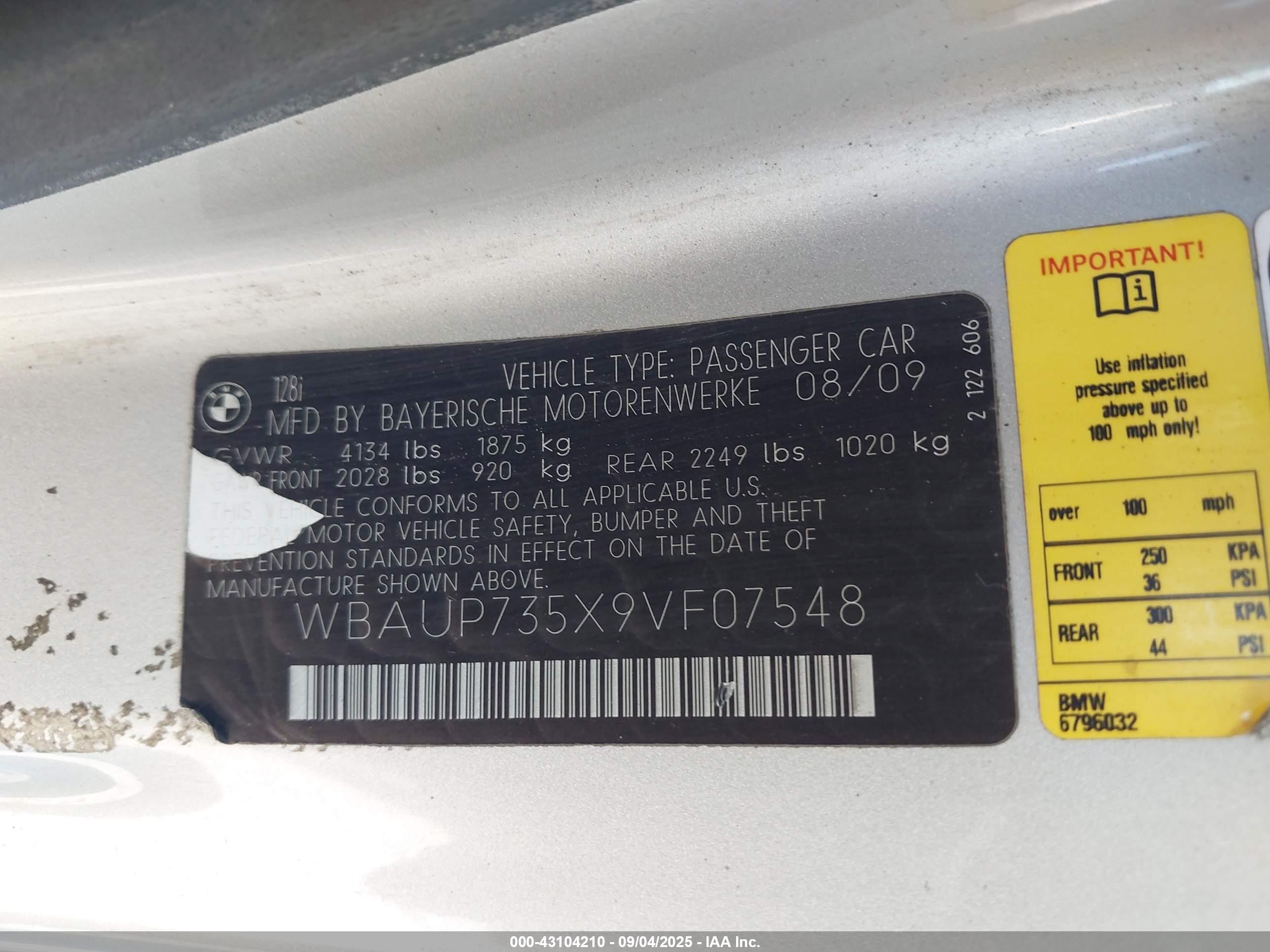 2009 Bmw 128i   Silver vin: WBAUP735X9VF07548