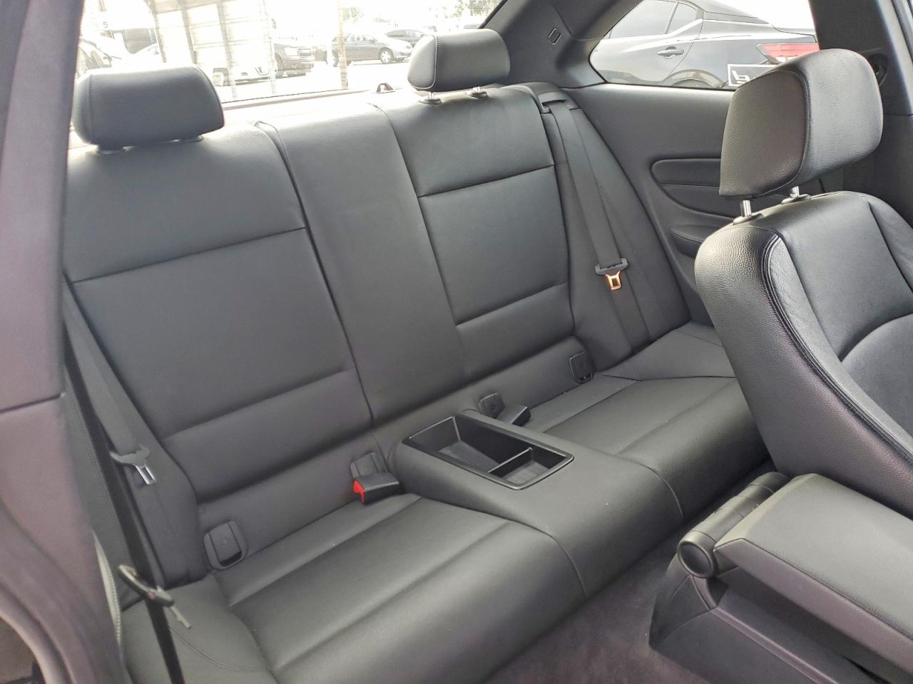 2011 Bmw 128 I Черный vin: WBAUP7C50BVM54670