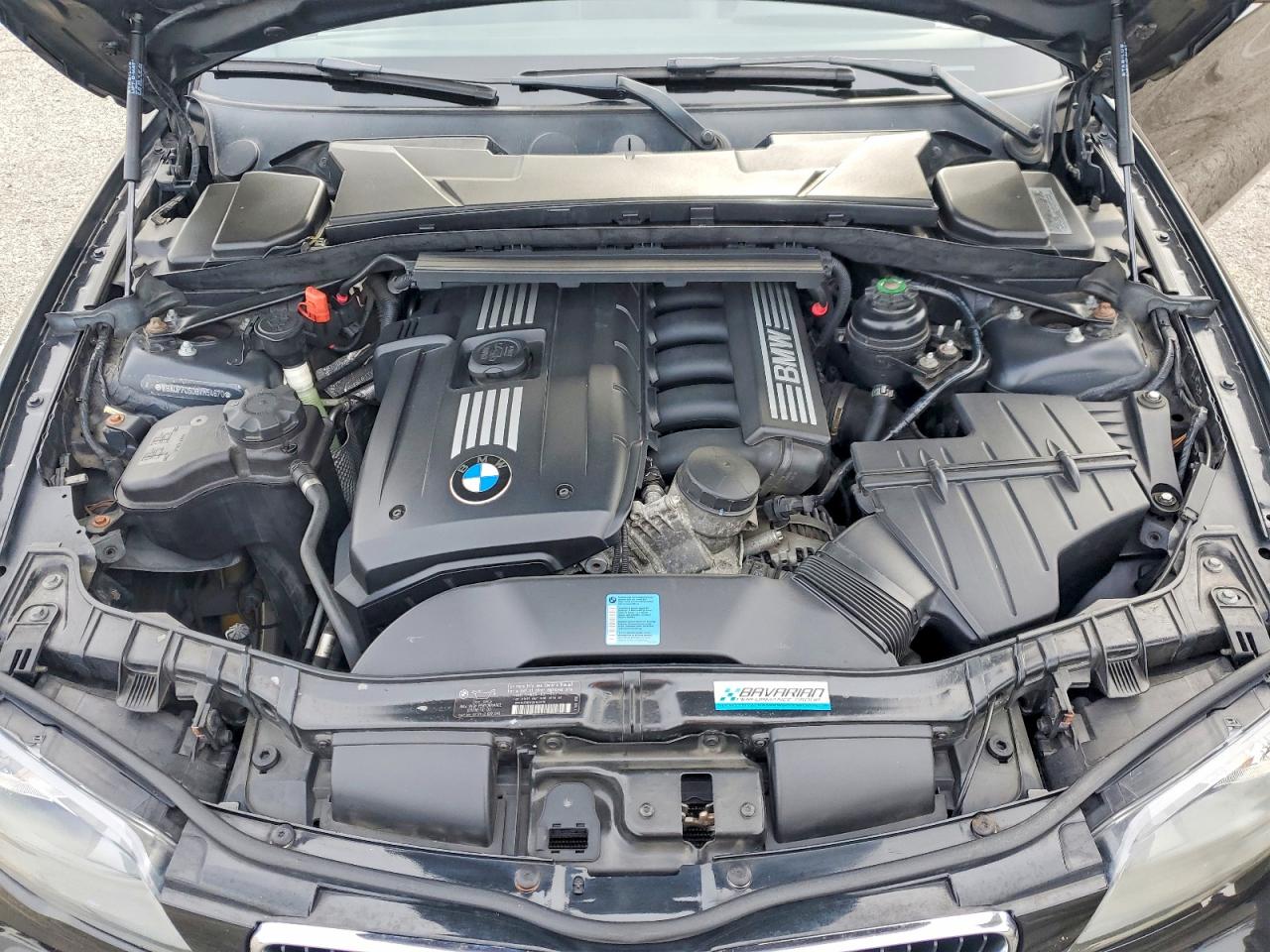 2011 Bmw 128 I Черный vin: WBAUP7C50BVM54670