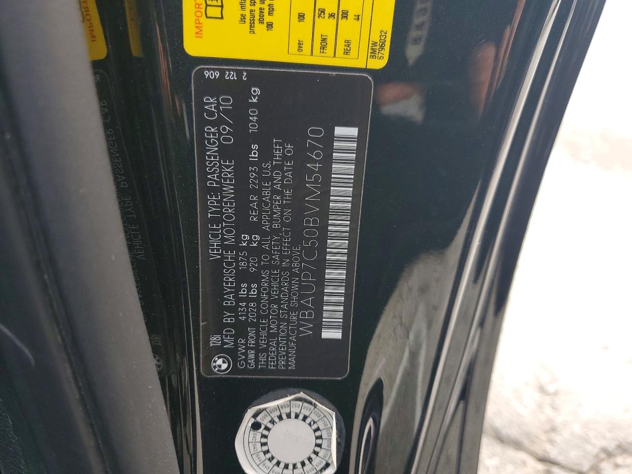 2011 Bmw 128 I Черный vin: WBAUP7C50BVM54670