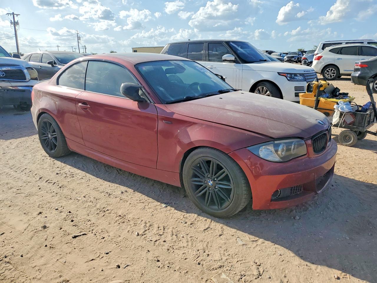 2013 Bmw 128 I Красный vin: WBAUP7C50DVP25939