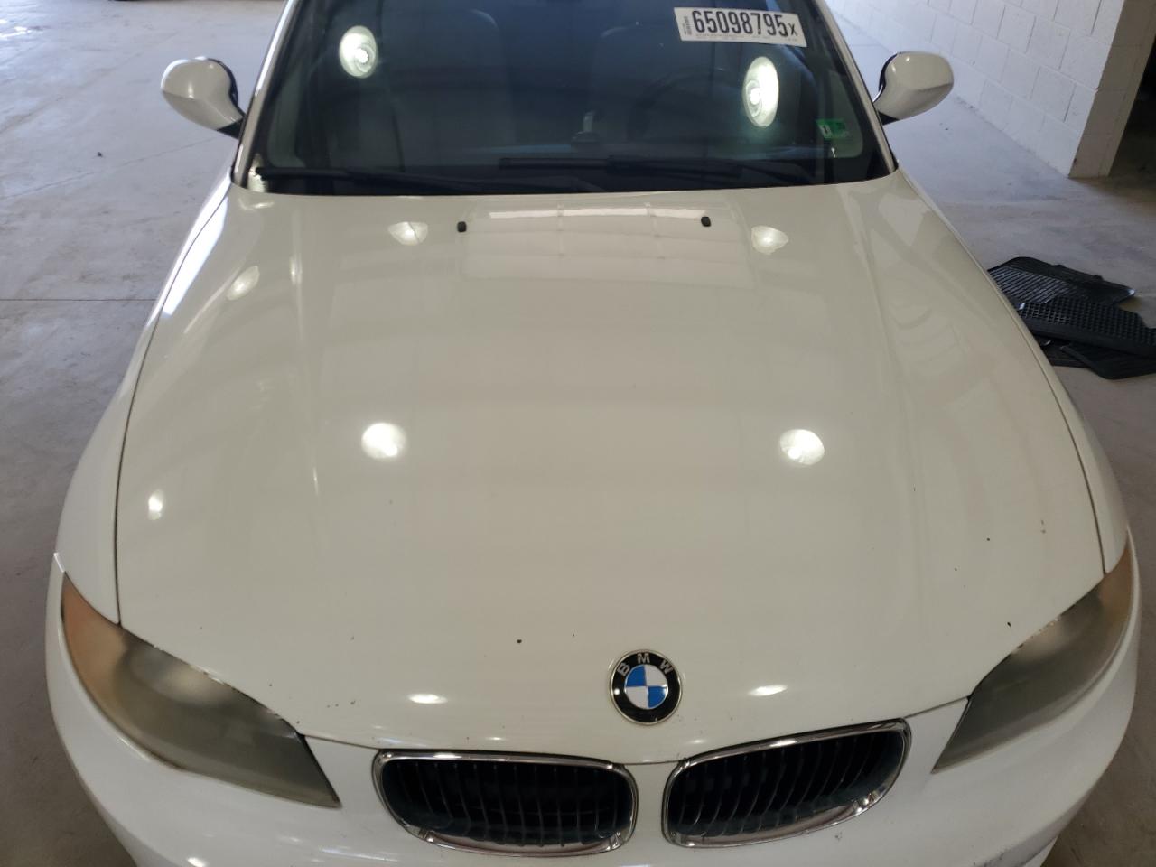 2010 Bmw 128 I   White vin: WBAUP7C51AVK77092