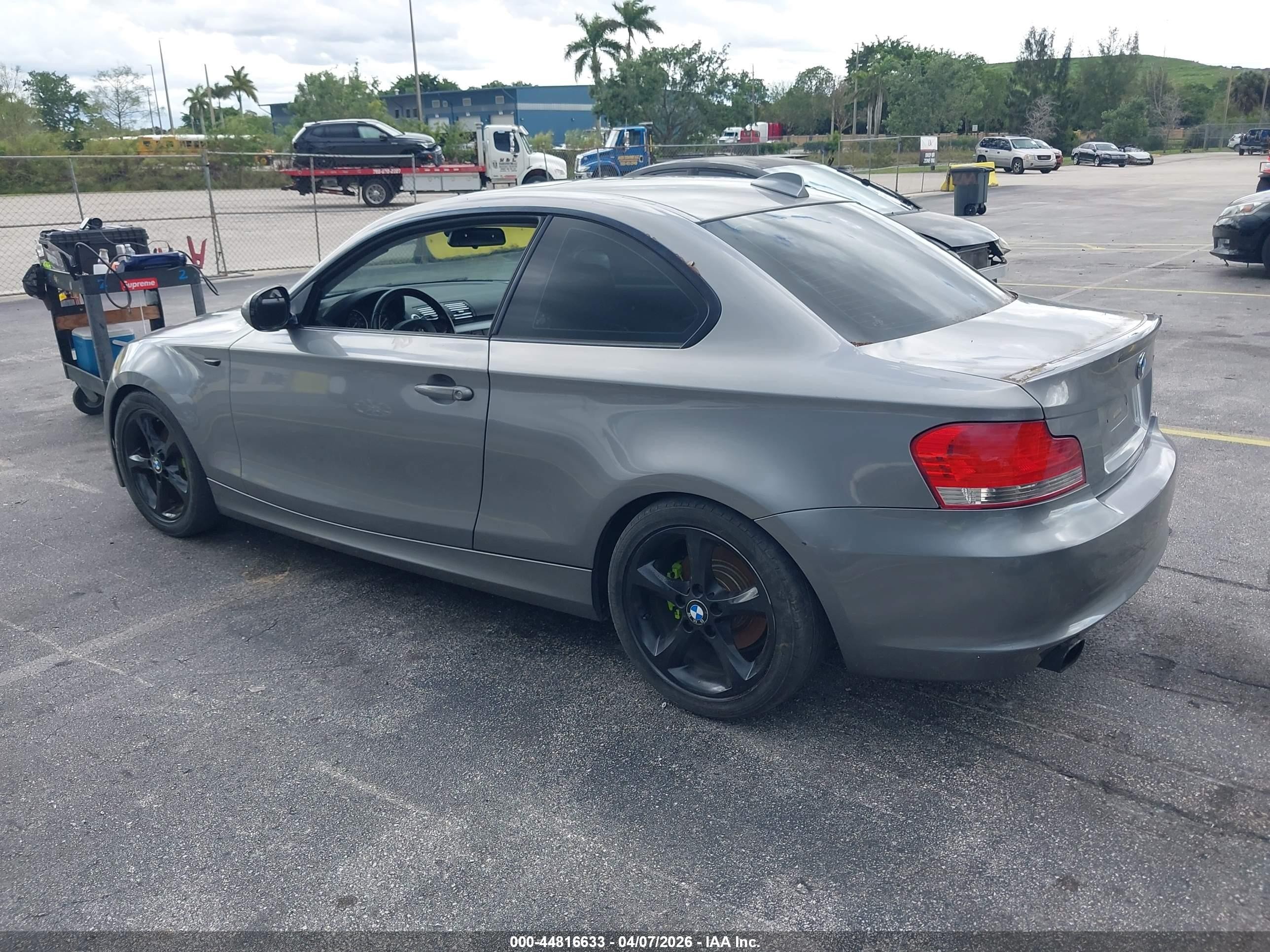 2011 Bmw 128i   Gray vin: WBAUP7C51BVK78079