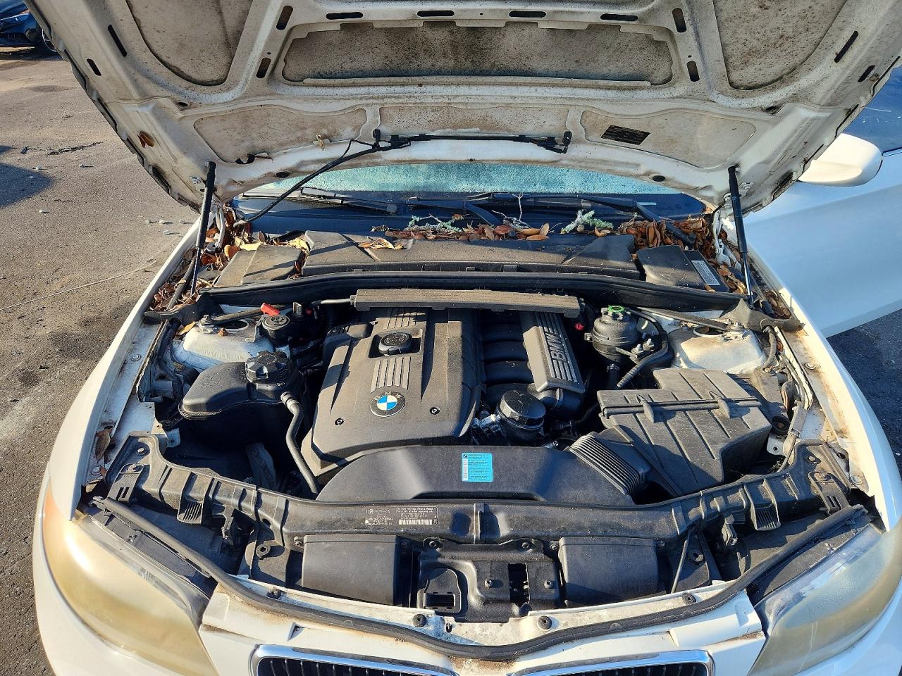 2011 Bmw 128 I Белый vin: WBAUP7C51BVP21427