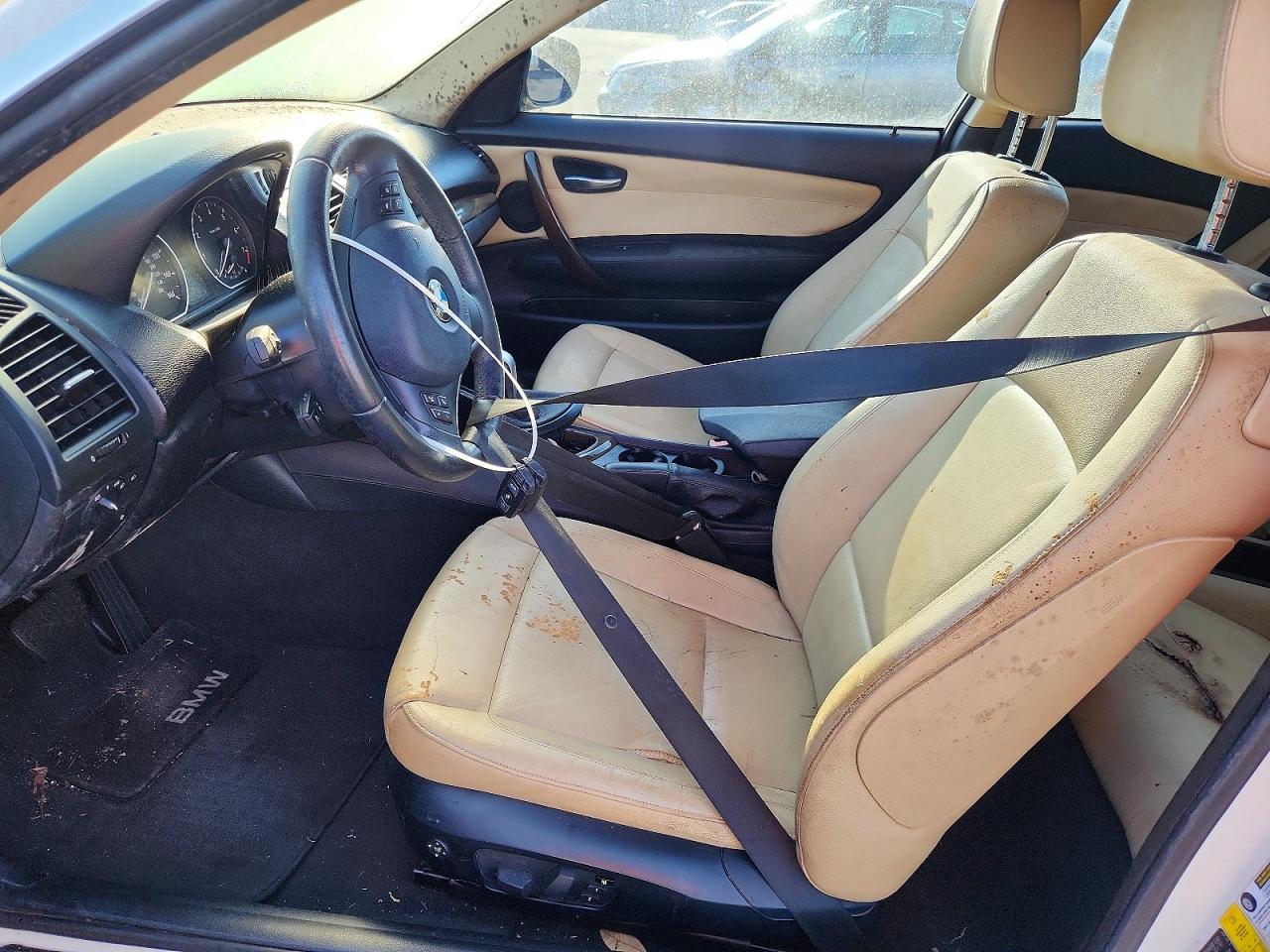 2011 Bmw 128 I Белый vin: WBAUP7C51BVP21427