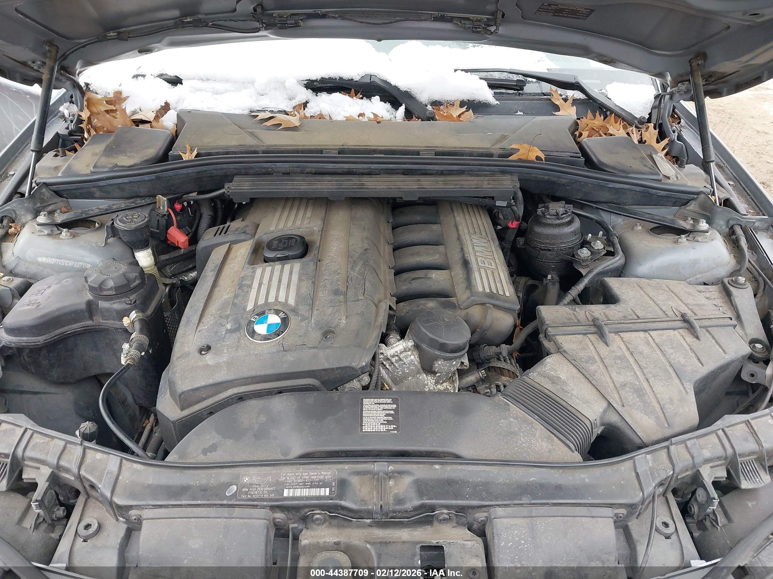 2012 Bmw 128i   Серый vin: WBAUP7C51CVP22711