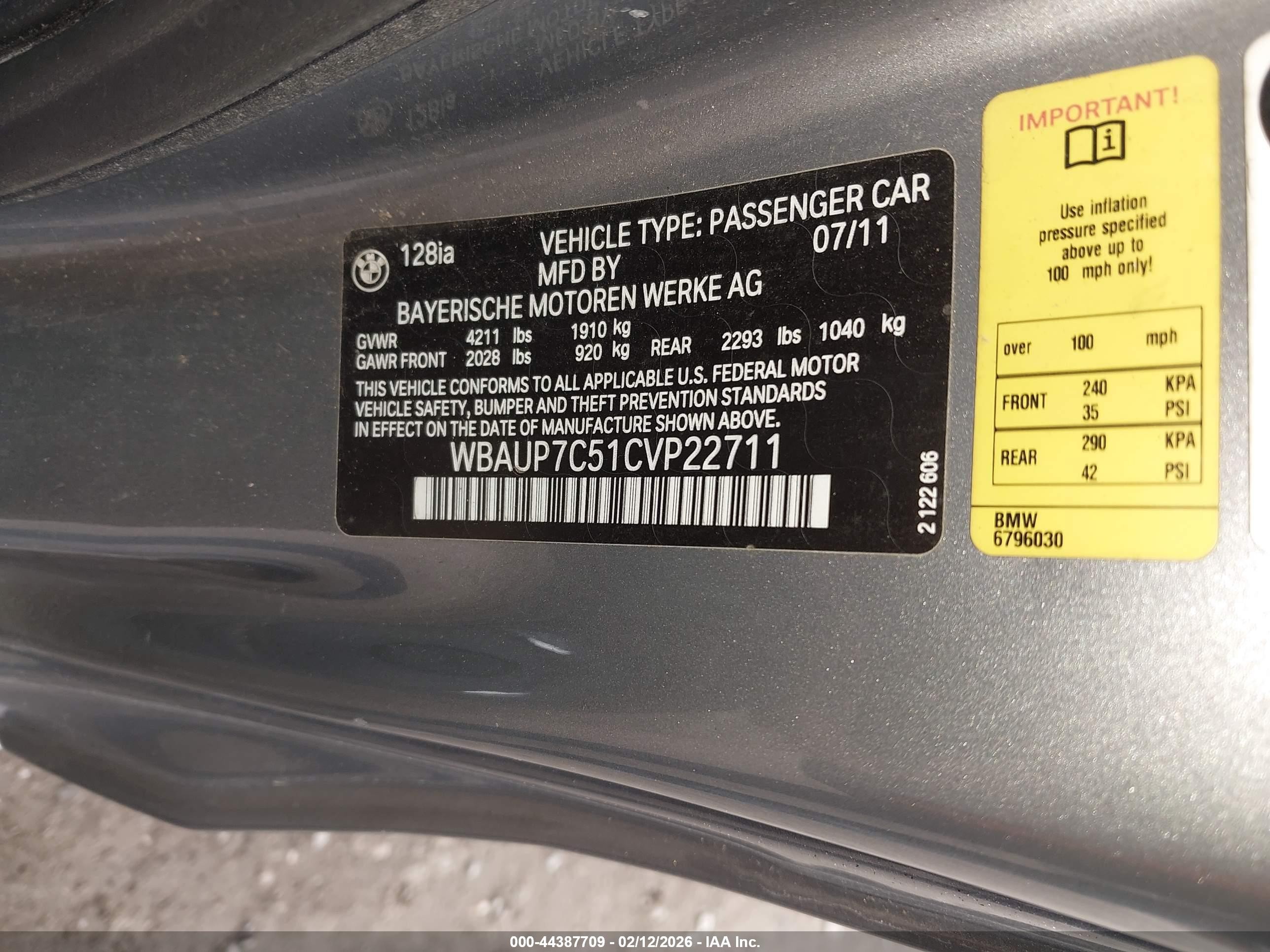 2012 Bmw 128i   Серый vin: WBAUP7C51CVP22711