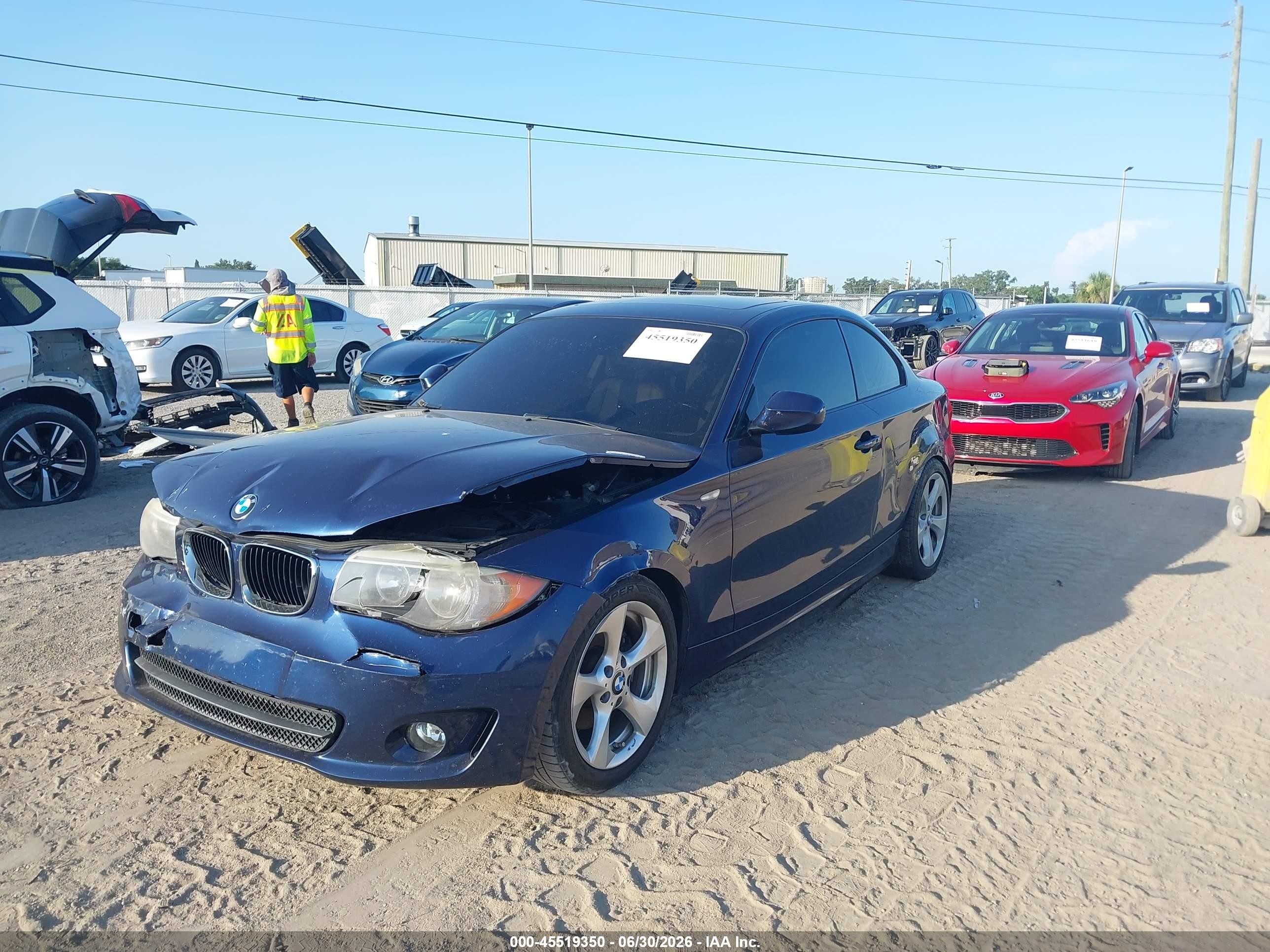 2012 Bmw 128i   Blue vin: WBAUP7C51CVP23082