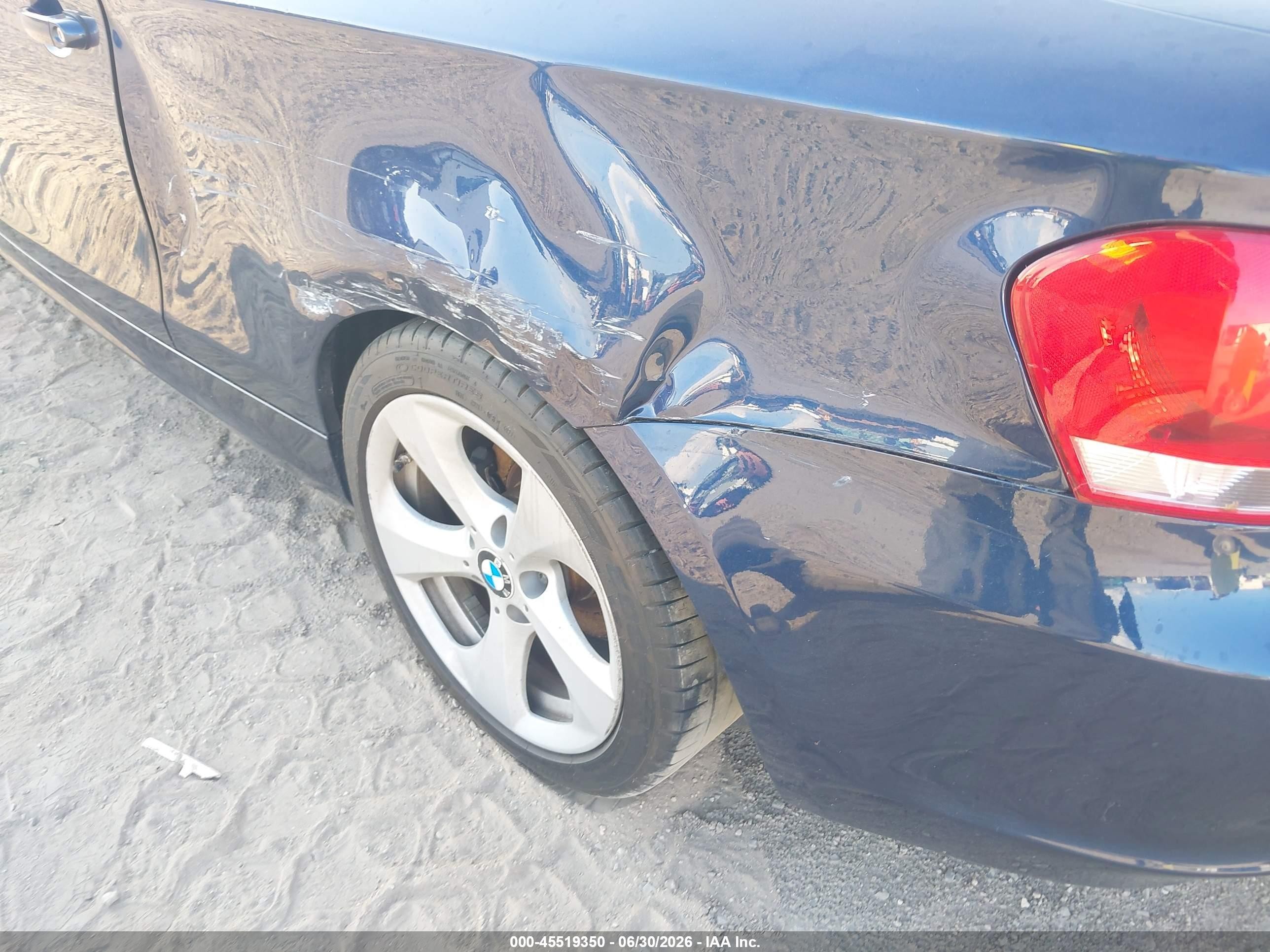 2012 Bmw 128i   Blue vin: WBAUP7C51CVP23082