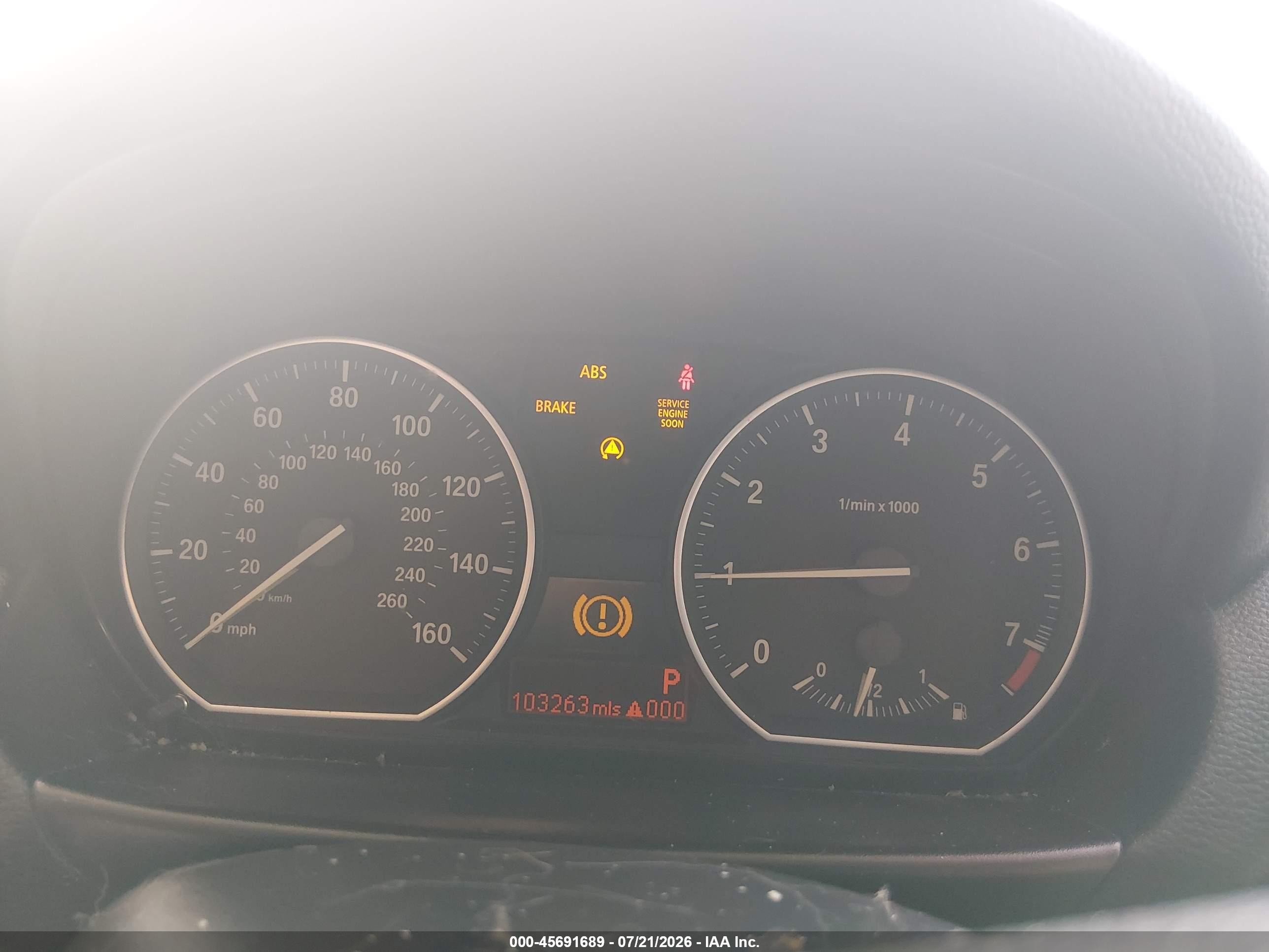 2011 Bmw 128i   Red vin: WBAUP7C52BVK78415