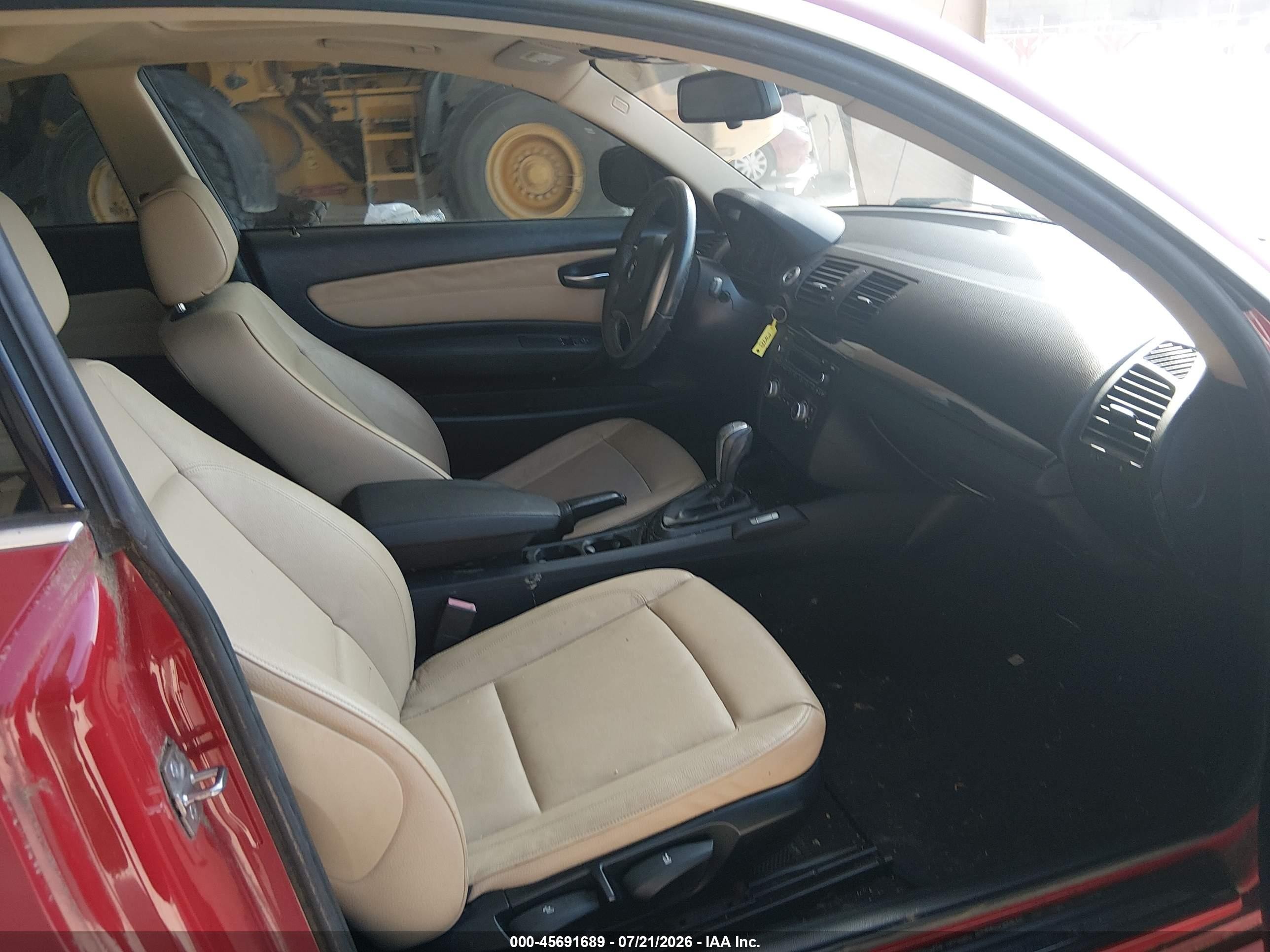 2011 Bmw 128i   Red vin: WBAUP7C52BVK78415