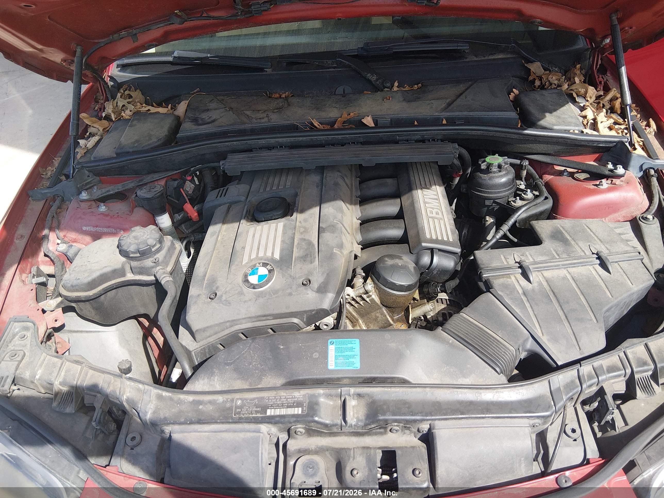 2011 Bmw 128i   Red vin: WBAUP7C52BVK78415