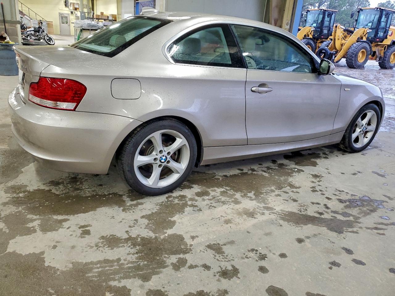 2011 Bmw 128 I Silver vin: WBAUP7C52BVP21968