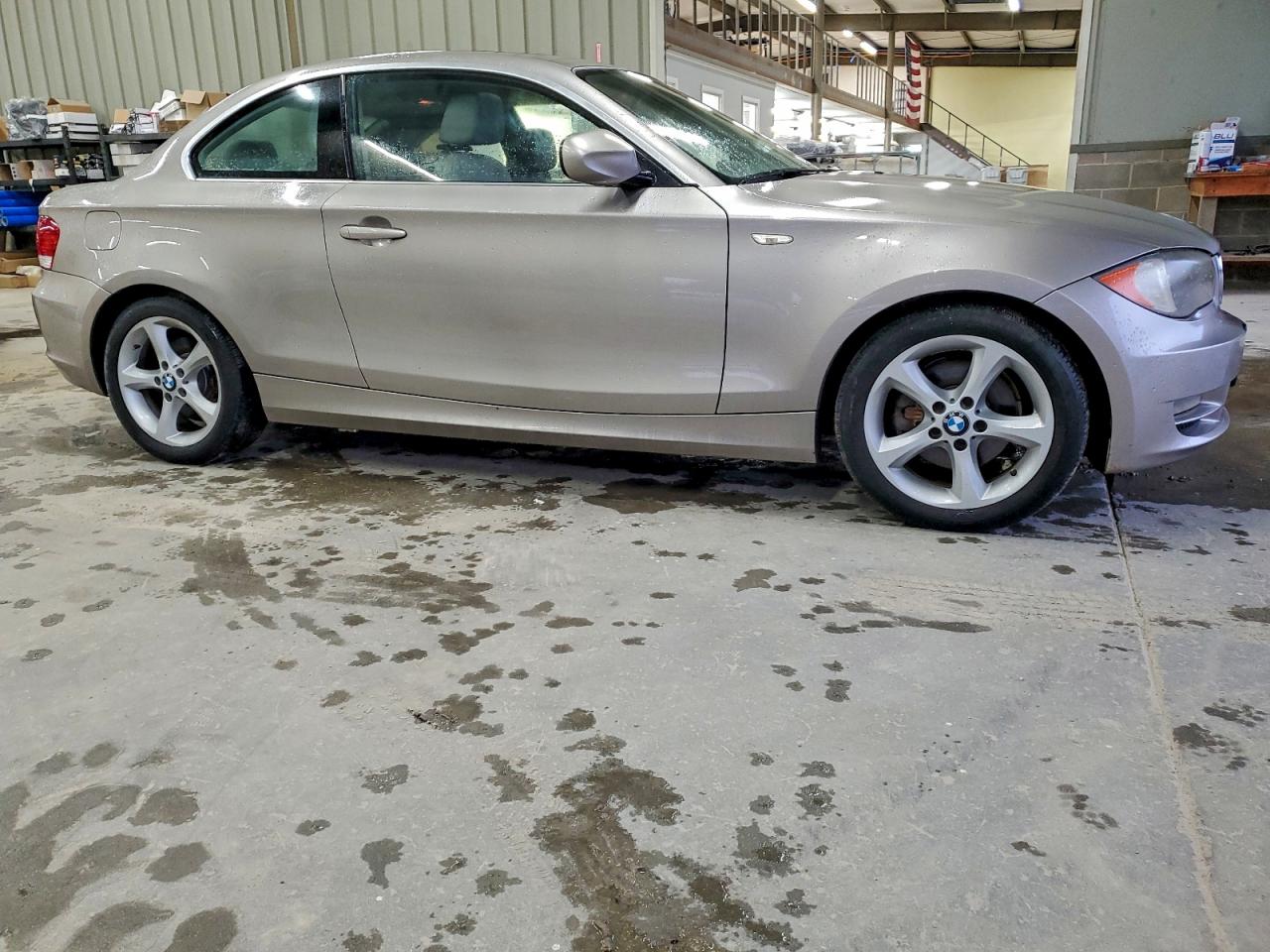 2011 Bmw 128 I Silver vin: WBAUP7C52BVP21968