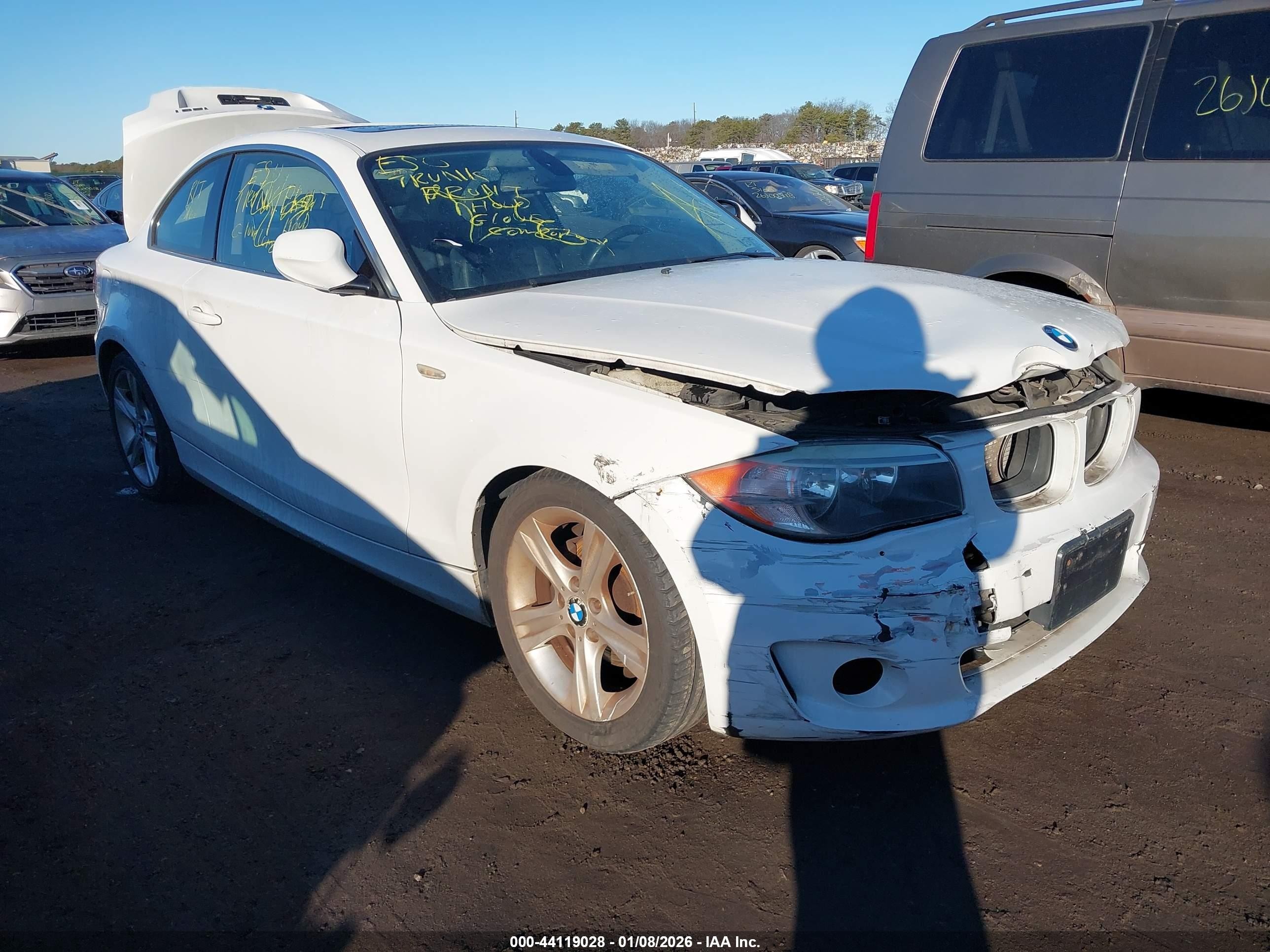 2012 Bmw 128i   White vin: WBAUP7C52CVP22880
